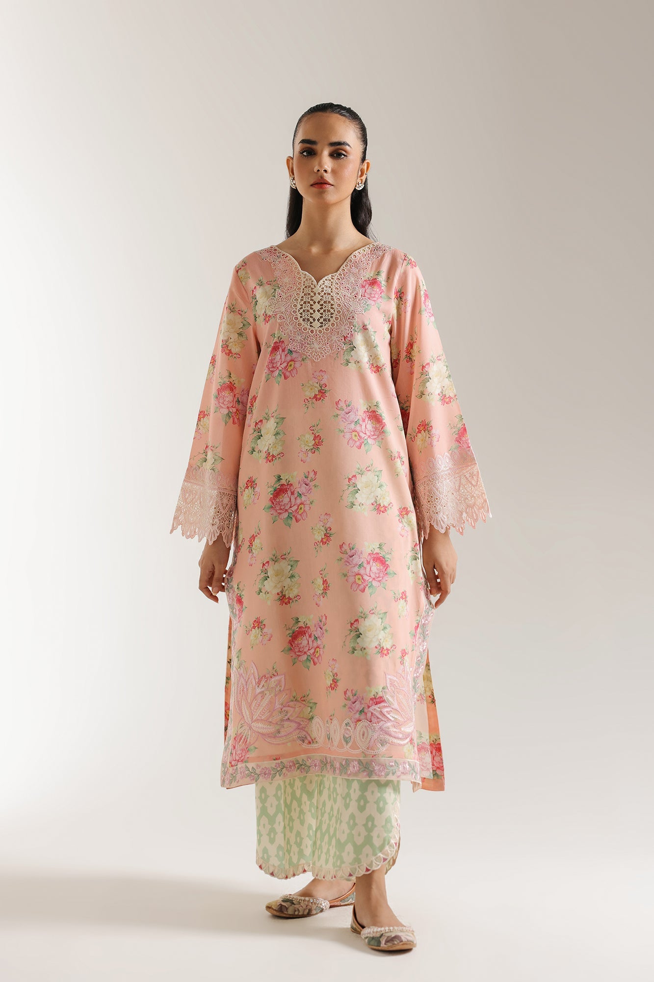 EMBROIDERED SUIT (E103/315/3271)