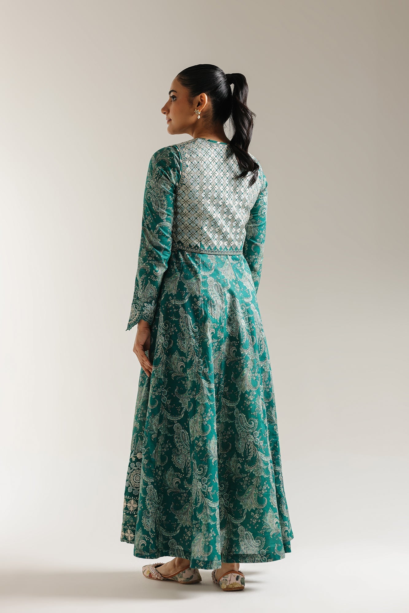 EMBROIDERED PISHWAS (E103/708/3282)