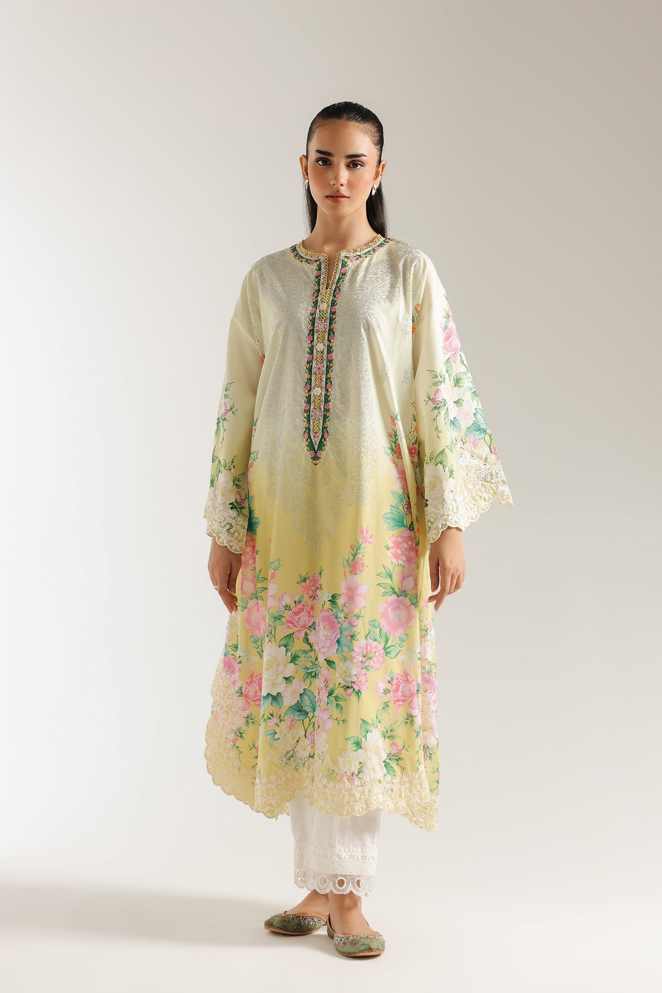 EMBROIDERED SUIT (E103/110/3293)