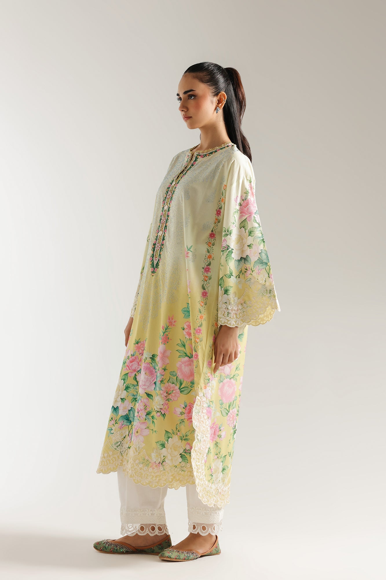 EMBROIDERED SUIT (E103/110/3293)