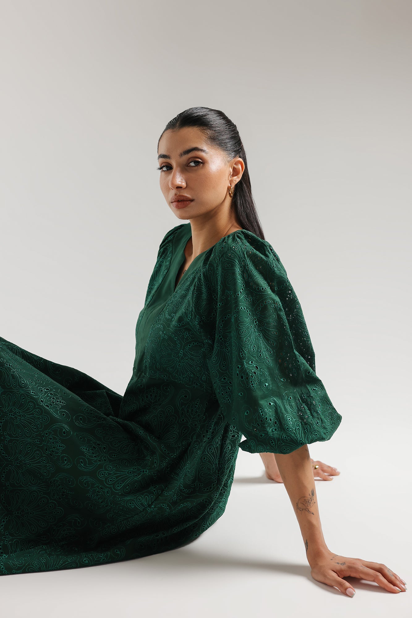 DRESS (E3303/108/709)