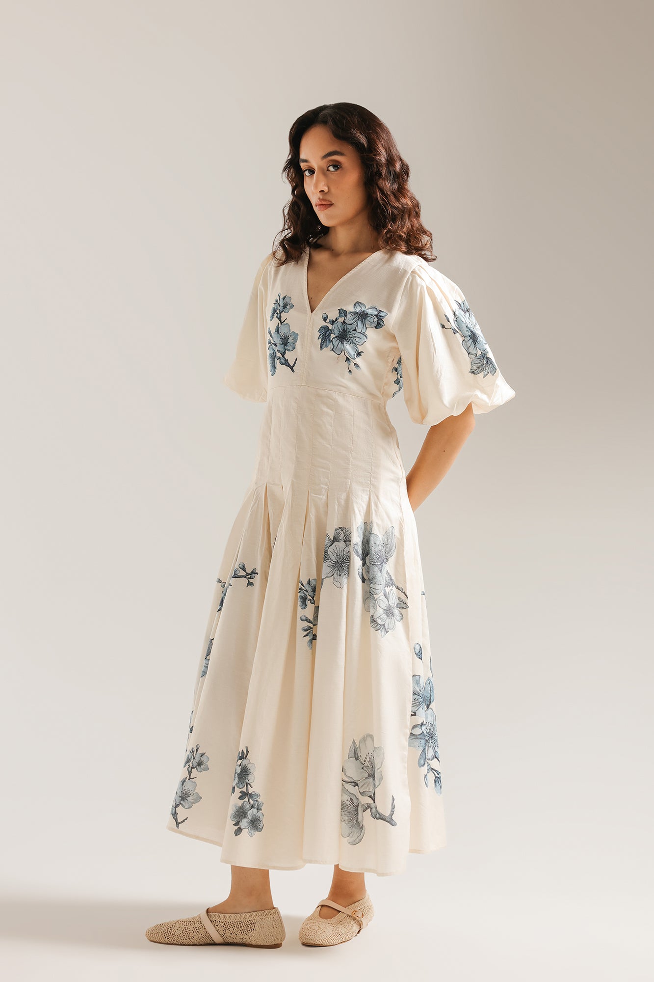 DRESS (E3310/108/005)