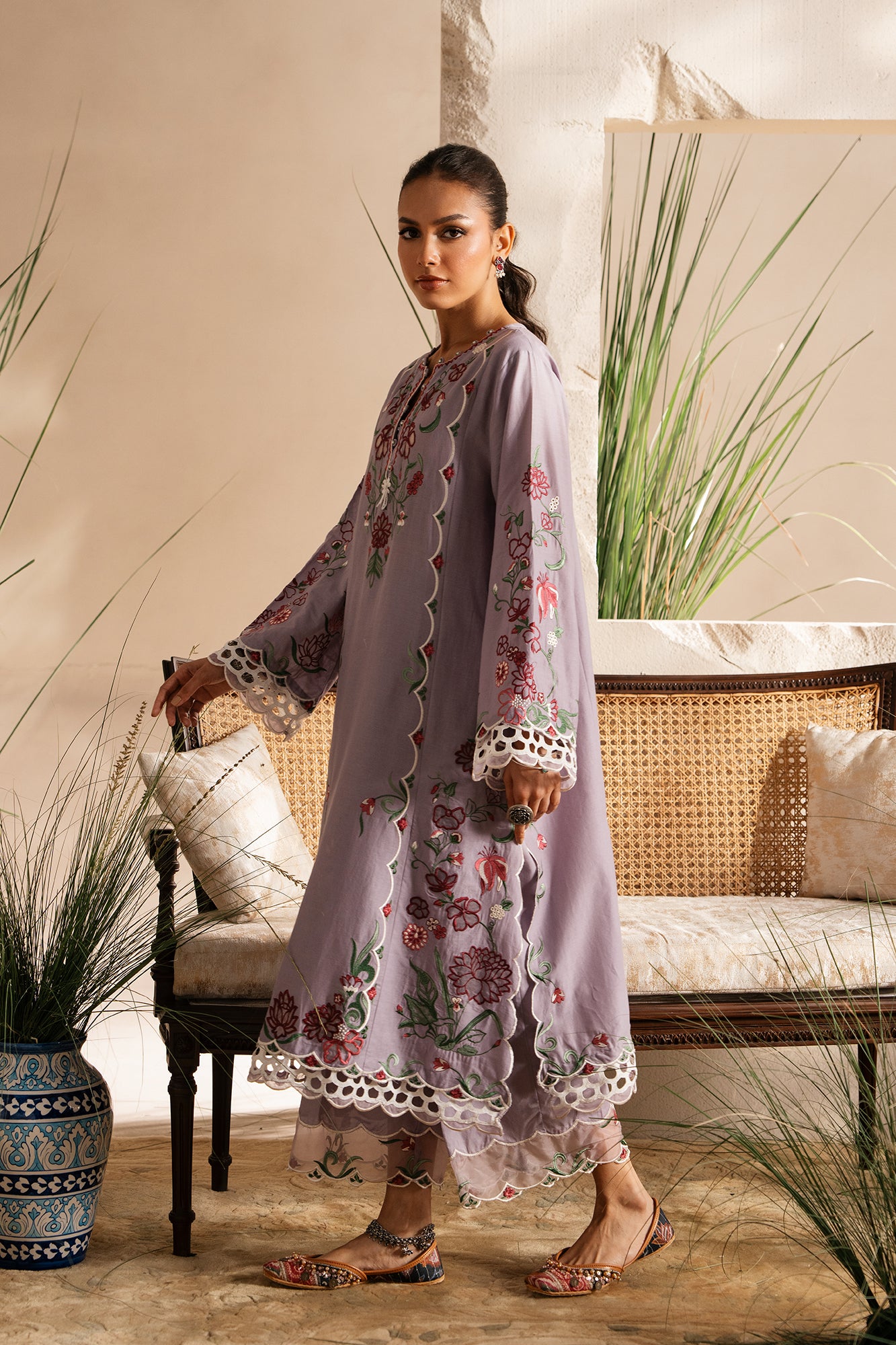 EMBROIDERED SUIT (E103/511/3312)
