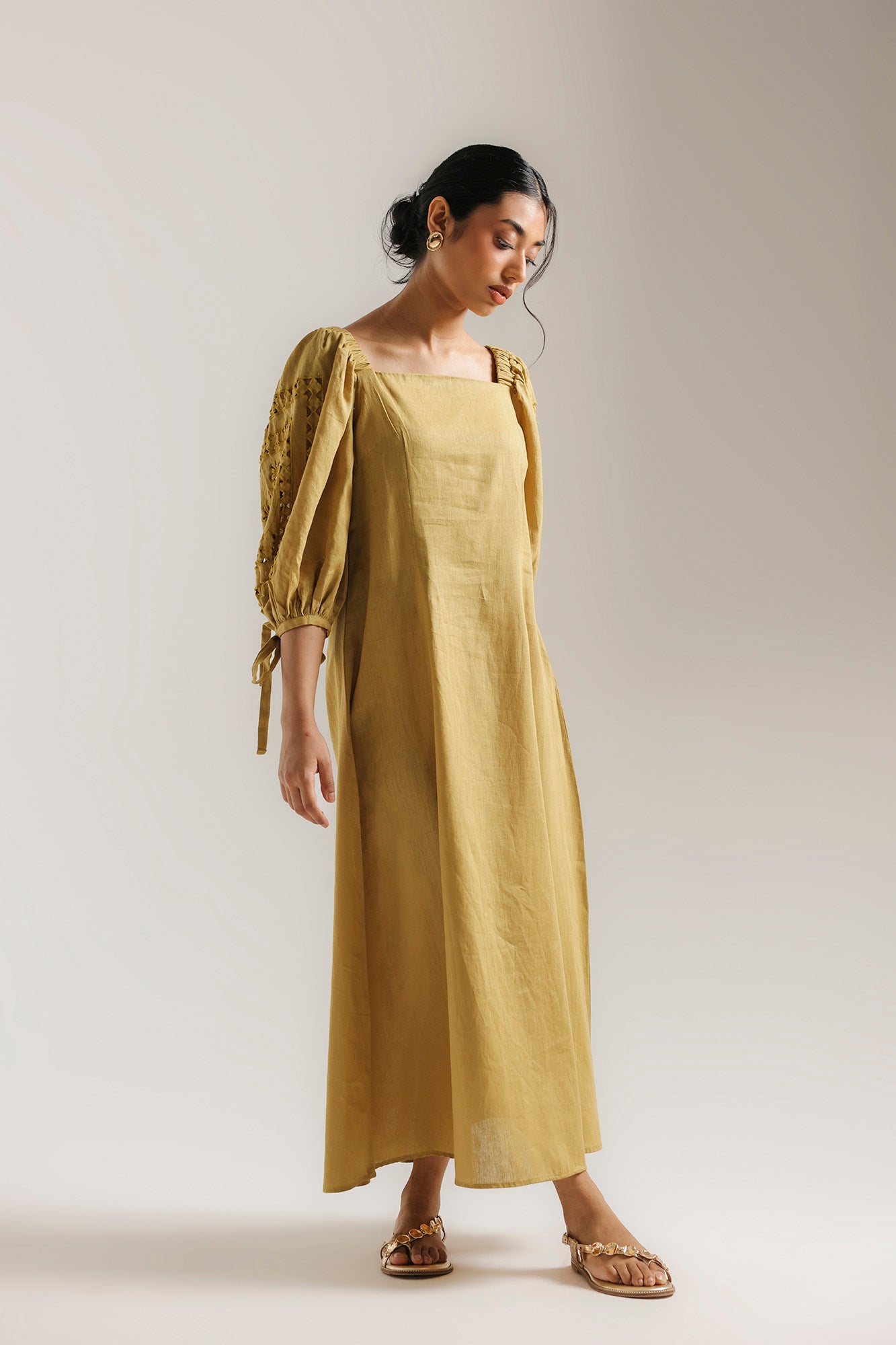 DRESS (E3311/108/007)