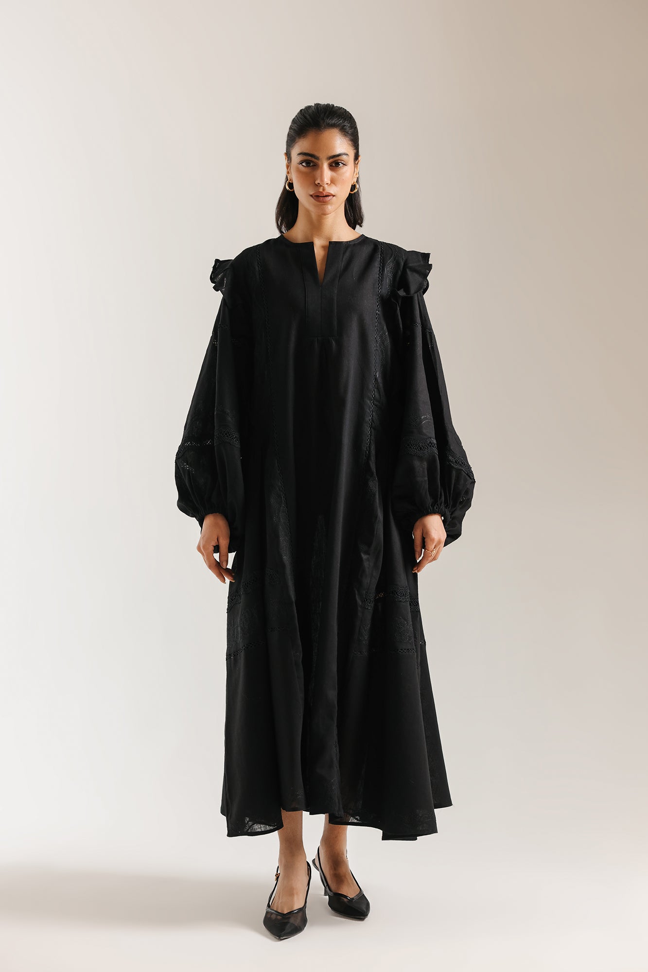 EMBROIDERED DRESS (E3322/108/902)
