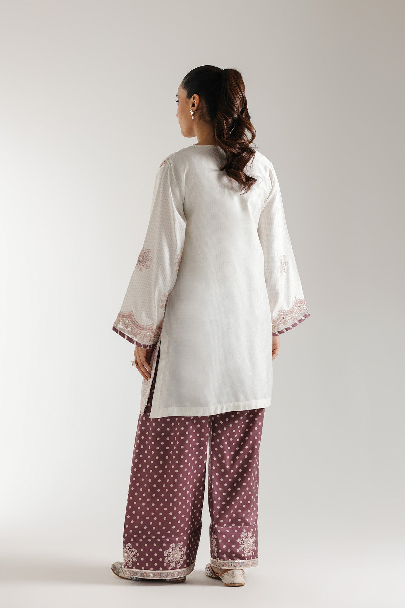 EMBROIDERED SUIT (E3337/103/002)