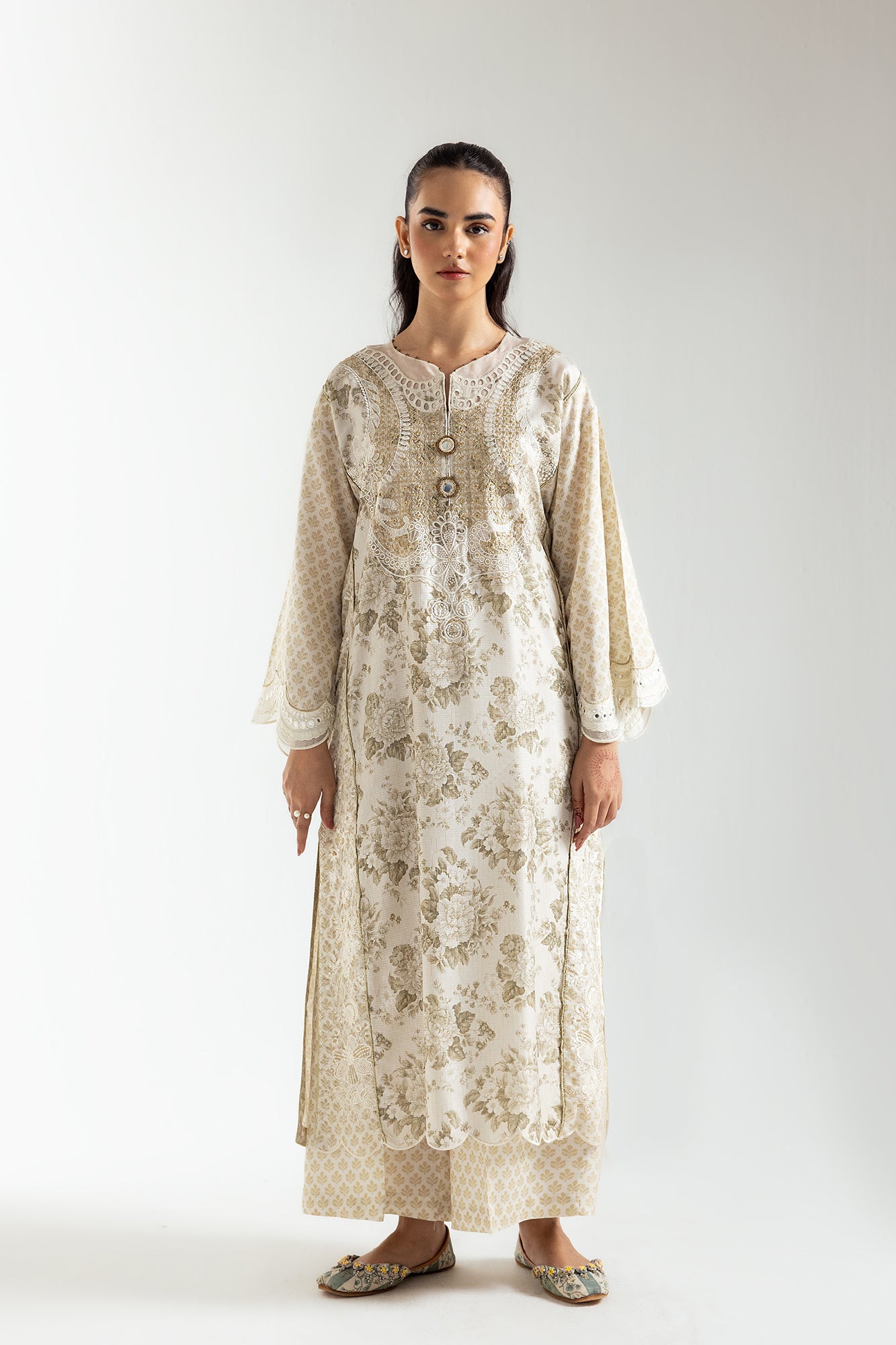EMBROIDERED SUIT (E3339/103/006)