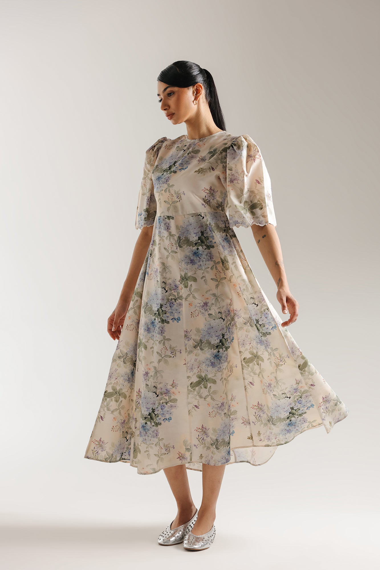 DRESS (E3340/108/005)