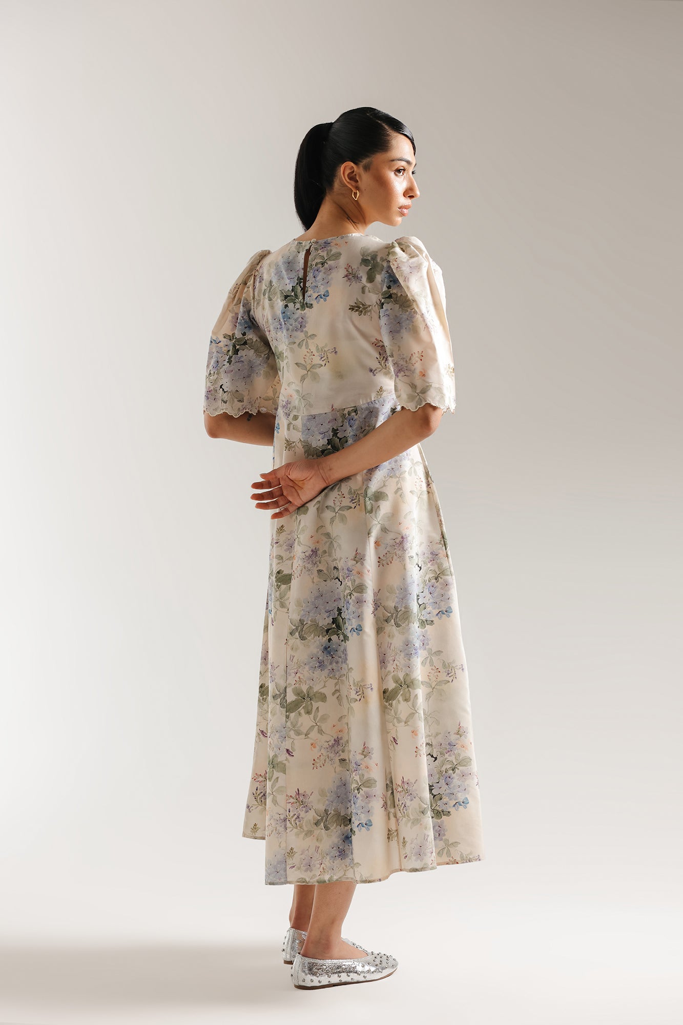 DRESS (E3340/108/005)