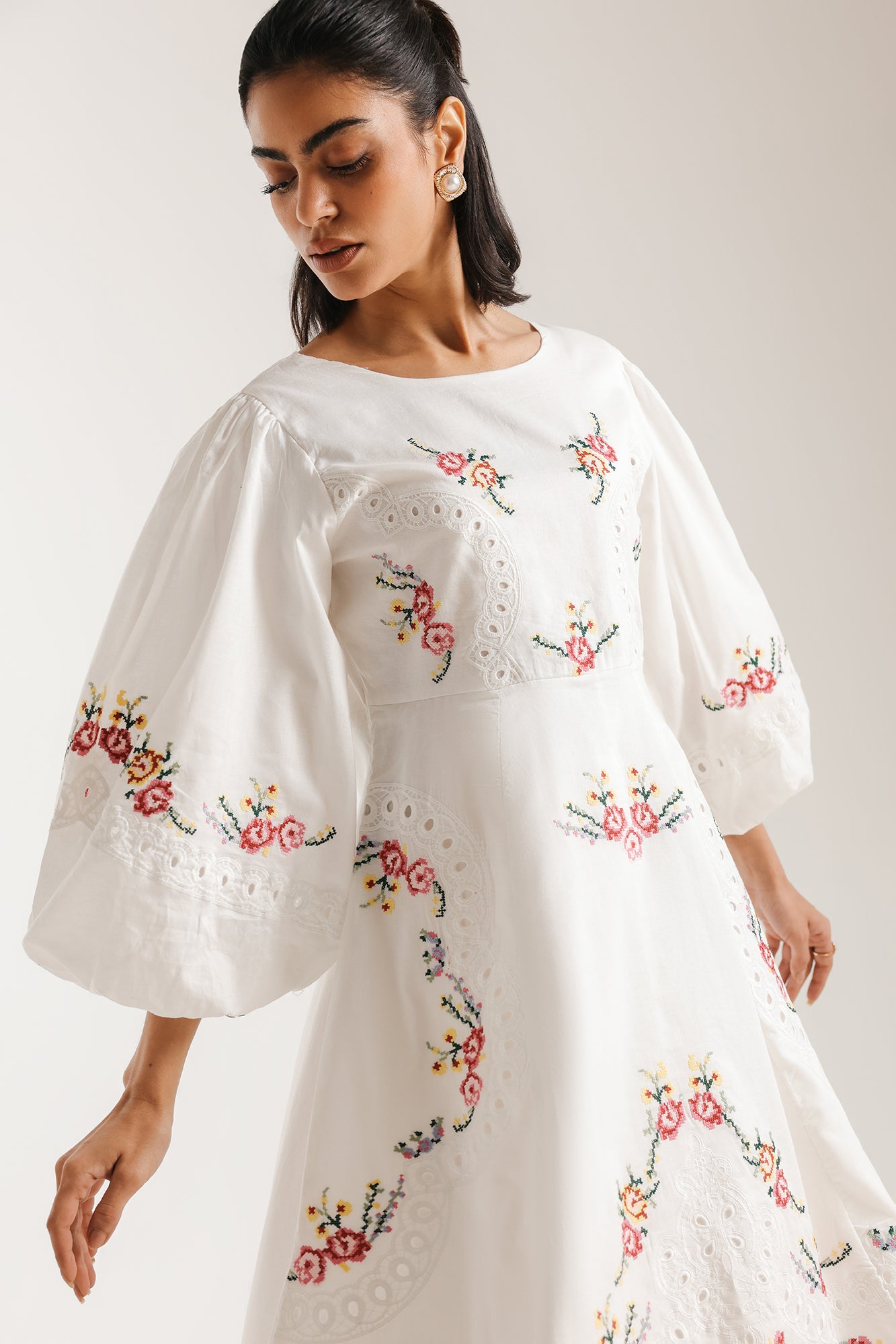EMBROIDERED DRESS (E3342/108/001)