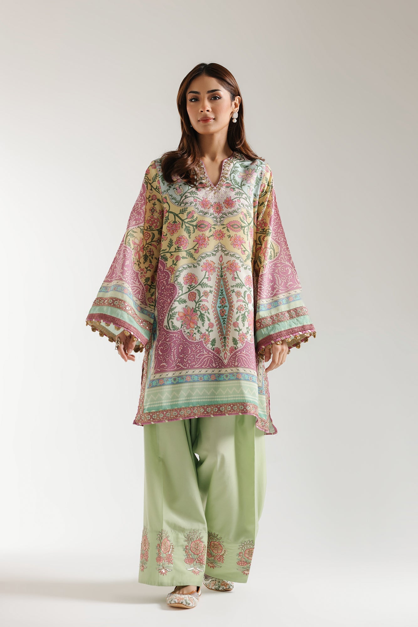 EMBROIDERED SUIT (E3347/103/127)