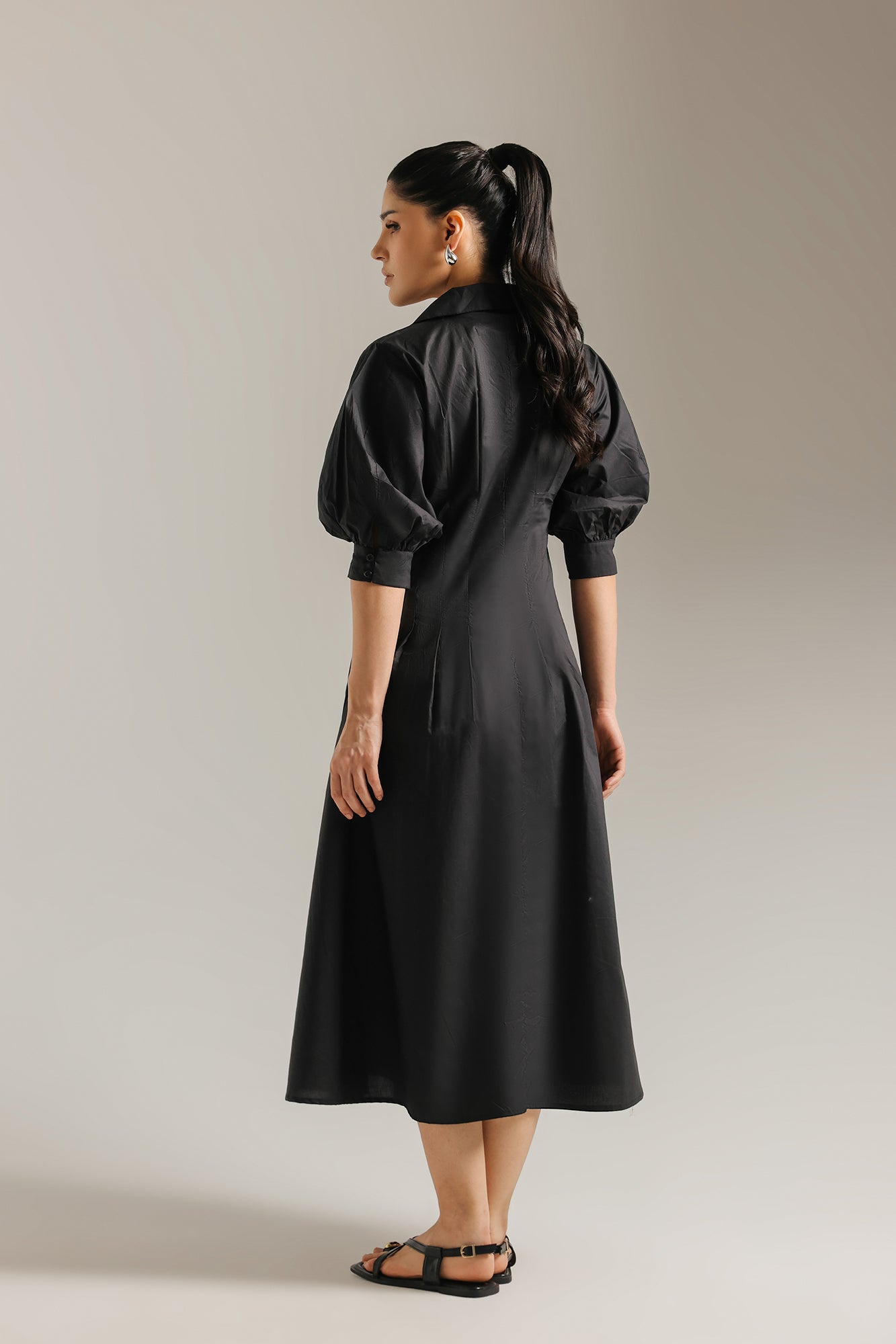 DRESS (E3351/108/902)