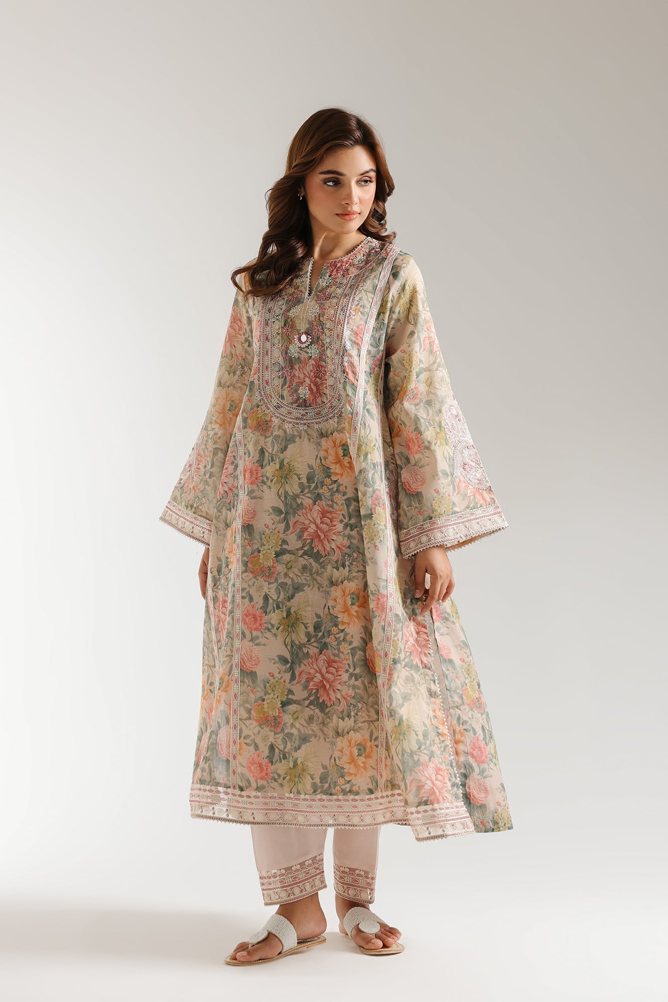 EMBROIDERED SUIT (E3357/103/112)