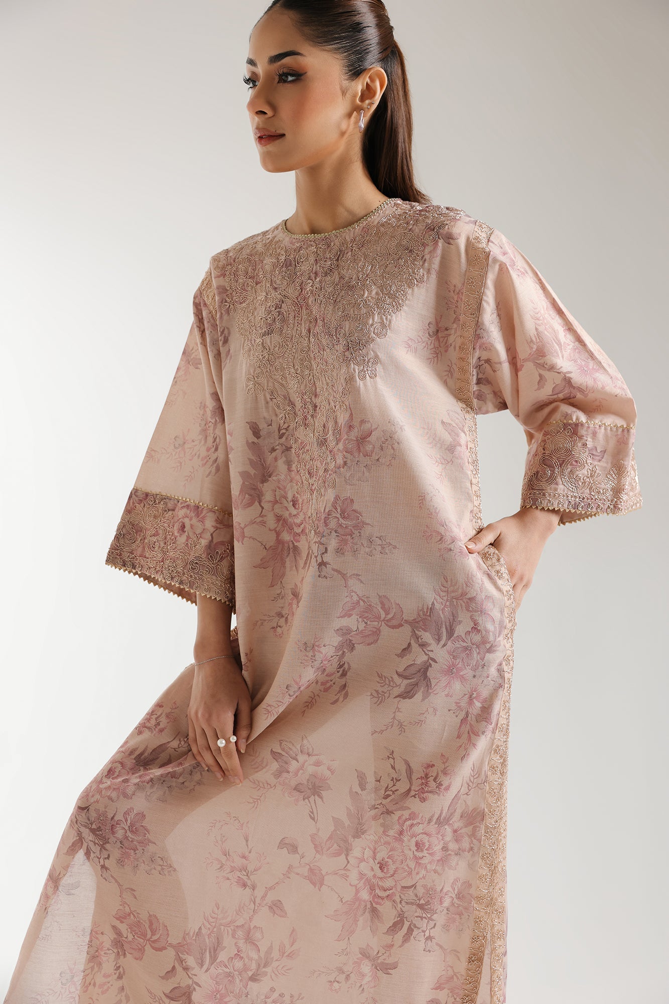 EMBROIDERED SHIRT (E3362/103/813)