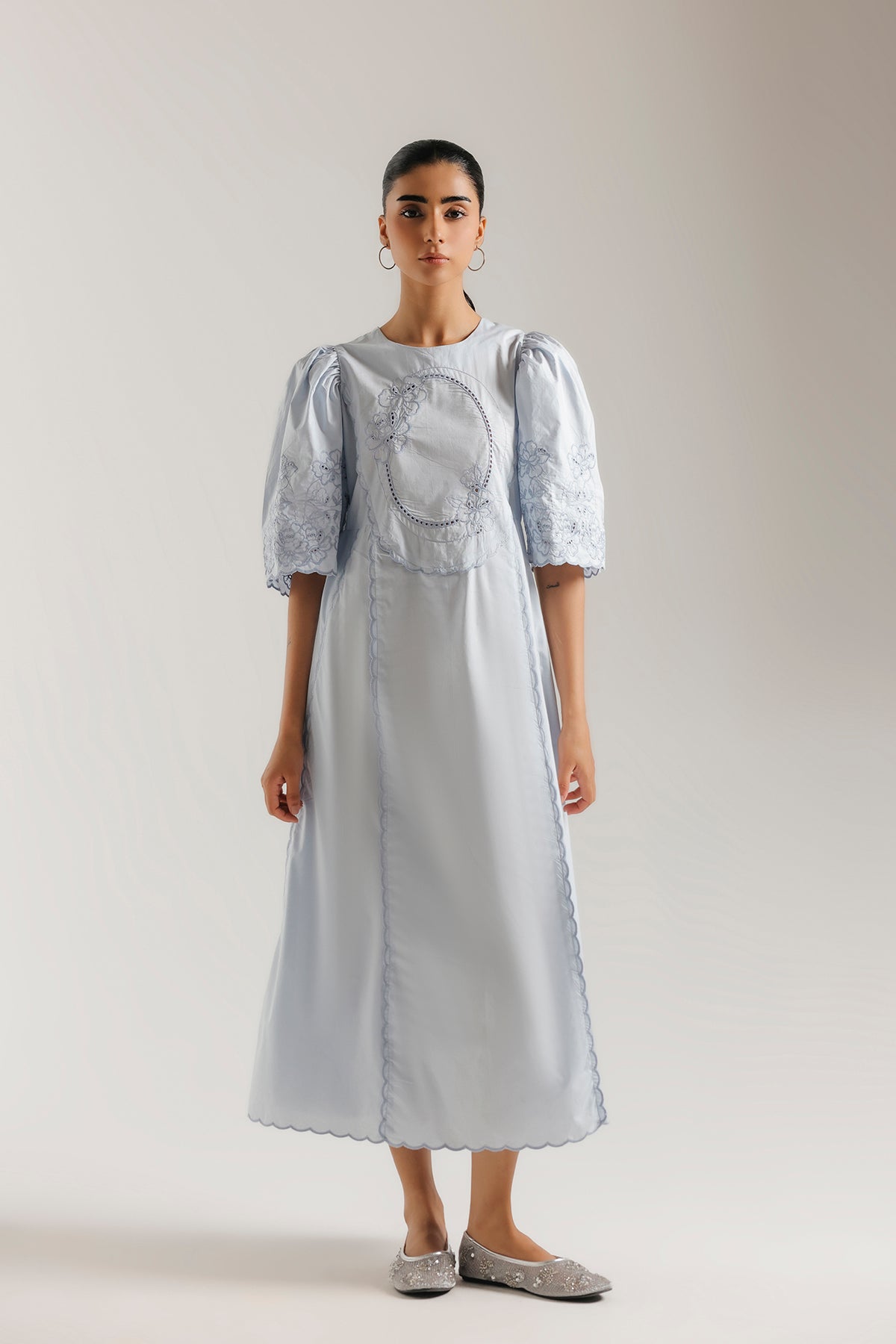 DRESS (E3365-108-617)