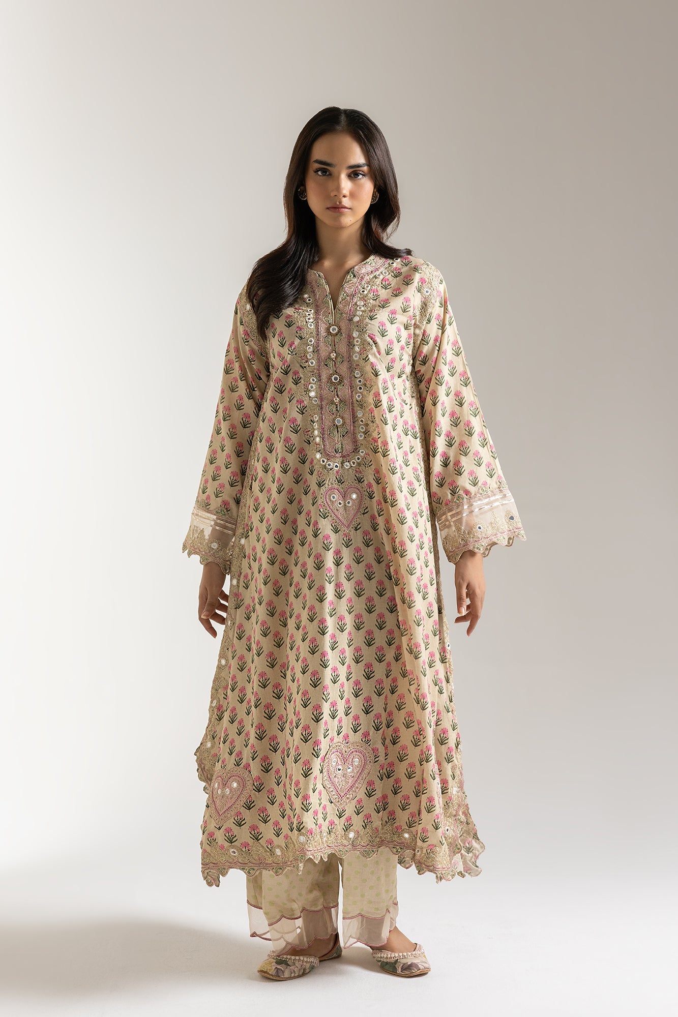 EMBROIDERED SUIT (E103/004/3366)