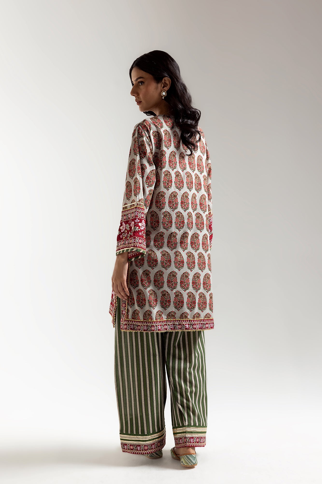 EMBROIDERED SUIT (E103/006/3368)