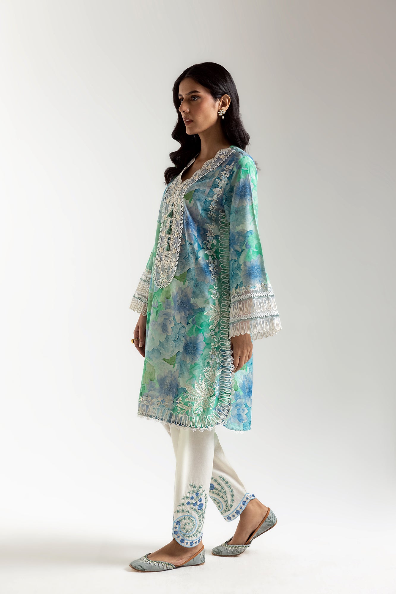 EMBROIDERED SUIT (E103/615/3372)