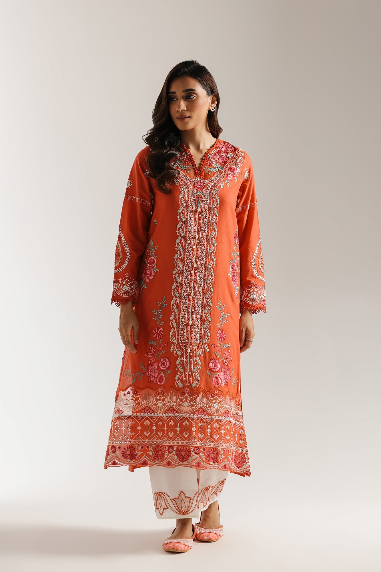 EMBROIDERED SUIT (E3388/103/323)