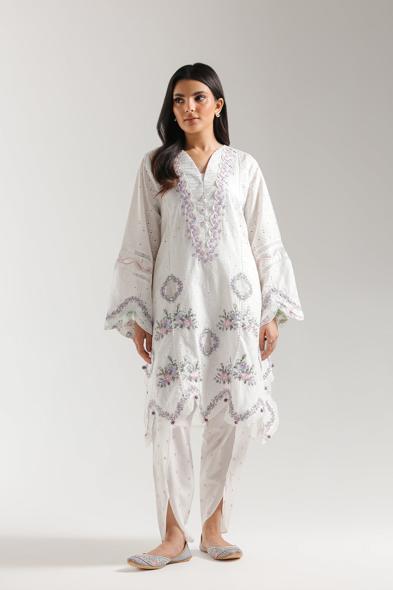 EMBROIDERED SUIT (E3411/103/001)