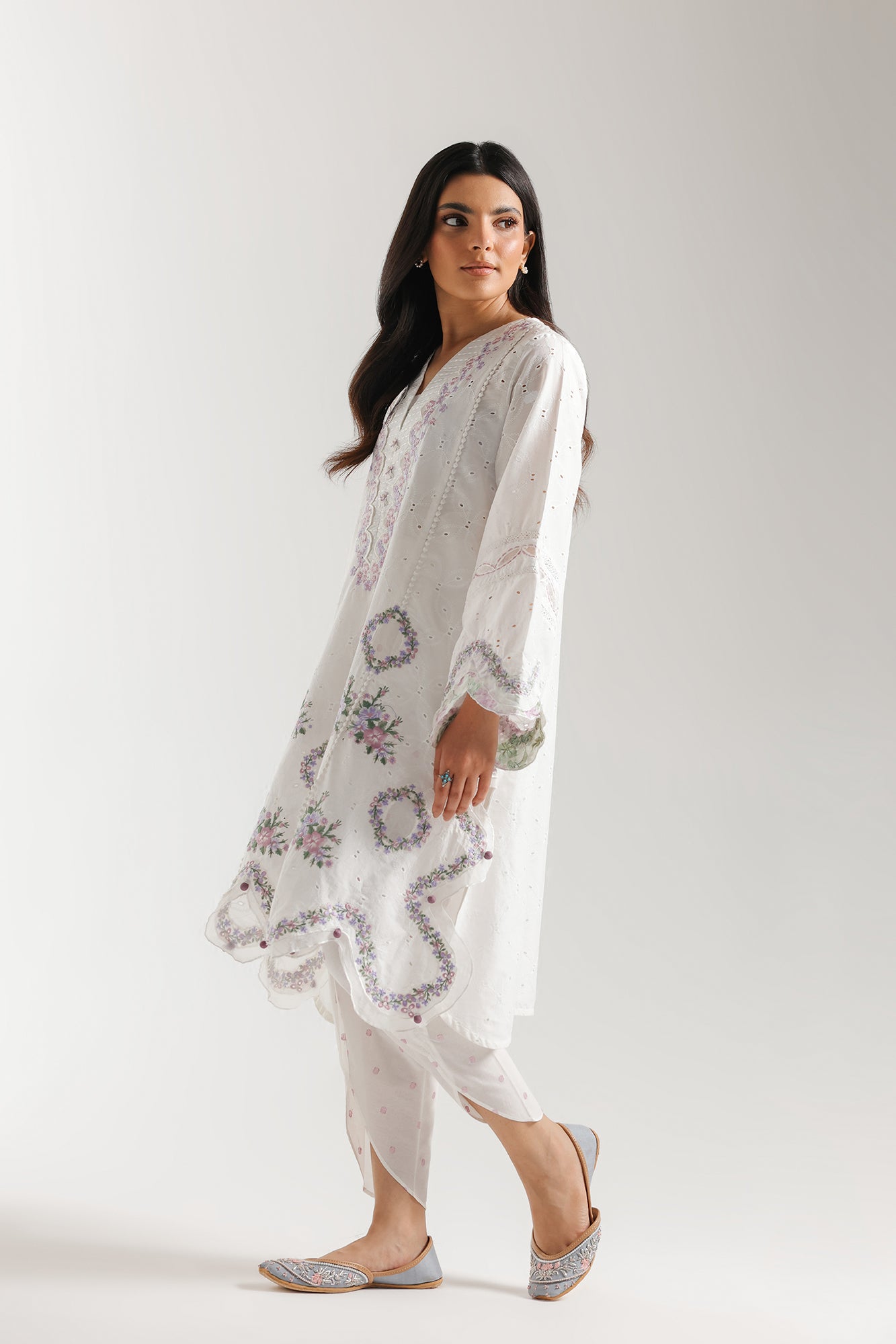 EMBROIDERED SUIT (E3411/103/001)