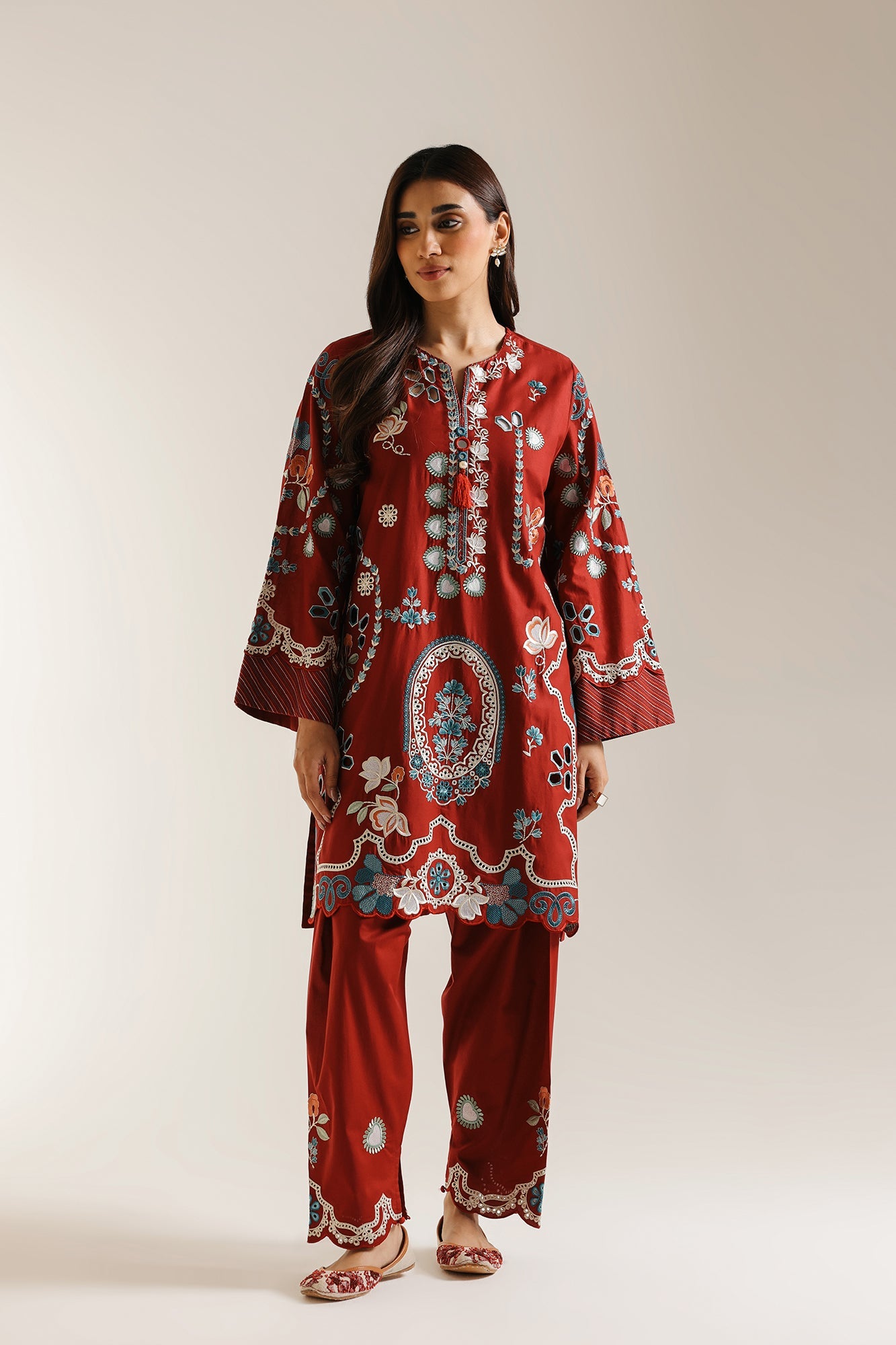 EMBROIDERED SUIT (E3446/103/305)
