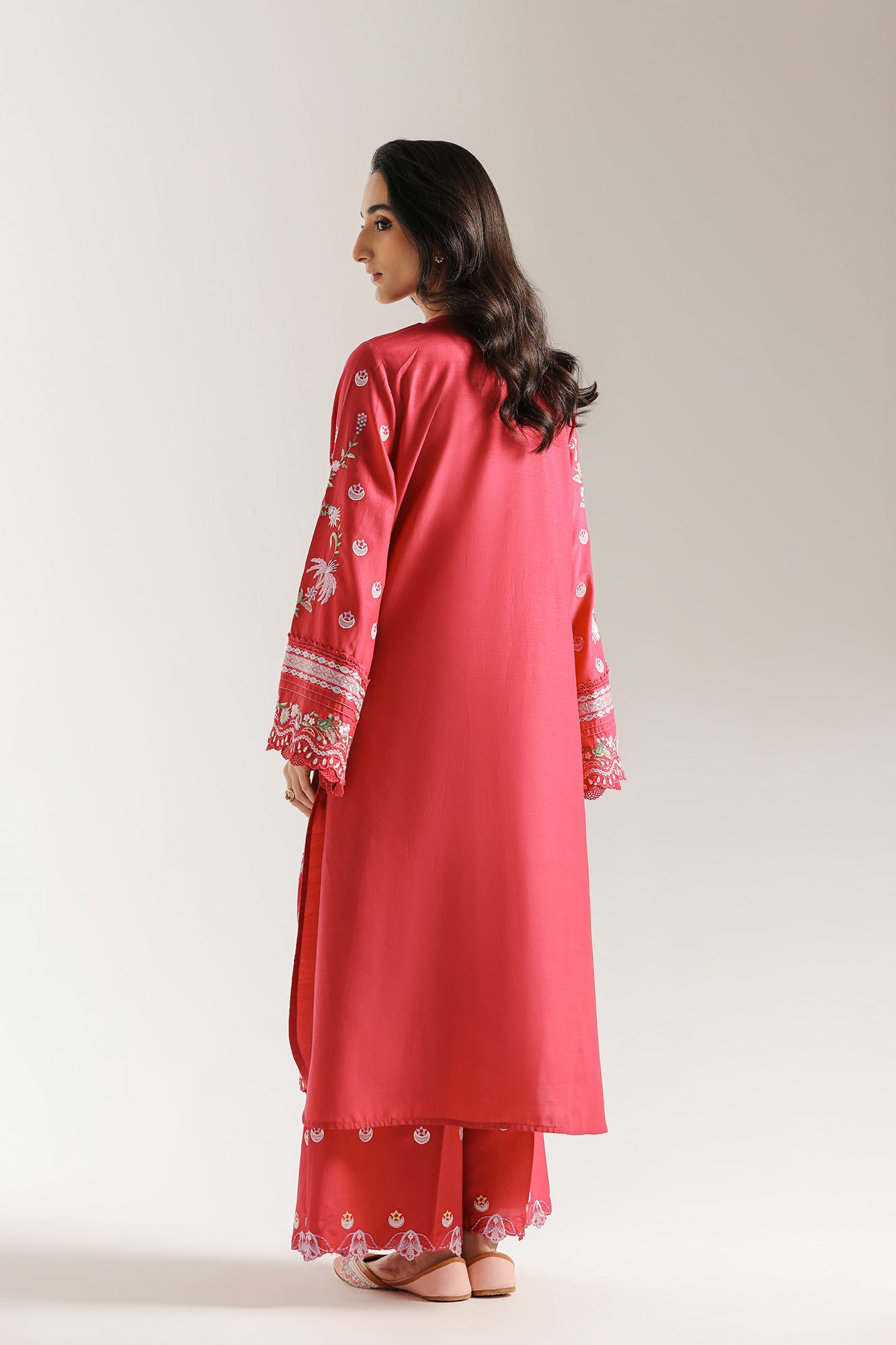 EMBROIDERED SUIT (E3512/103/407)