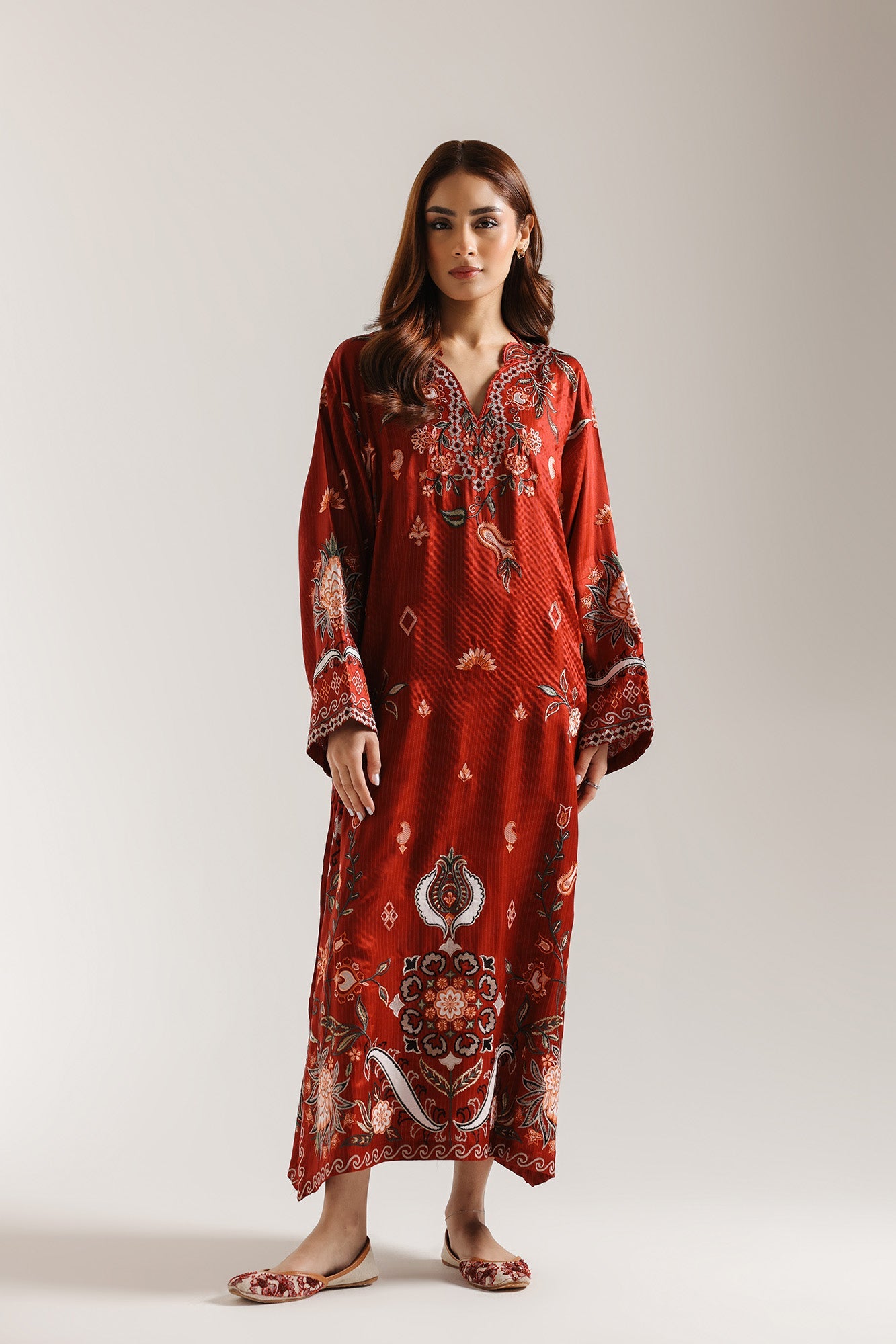 EMBROIDERED SHIRT (E3526/103/301)