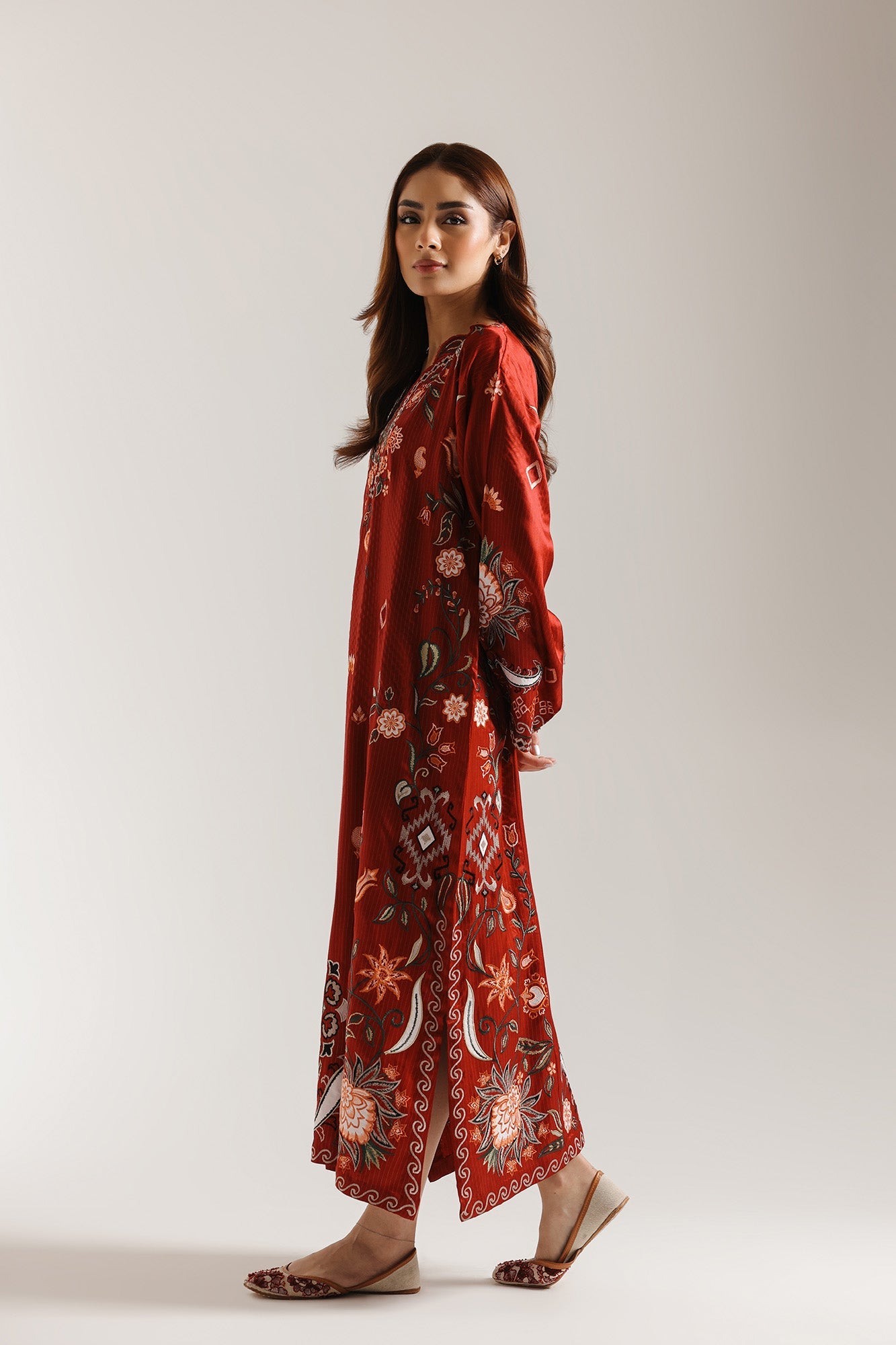 EMBROIDERED SHIRT (E3526/103/301)