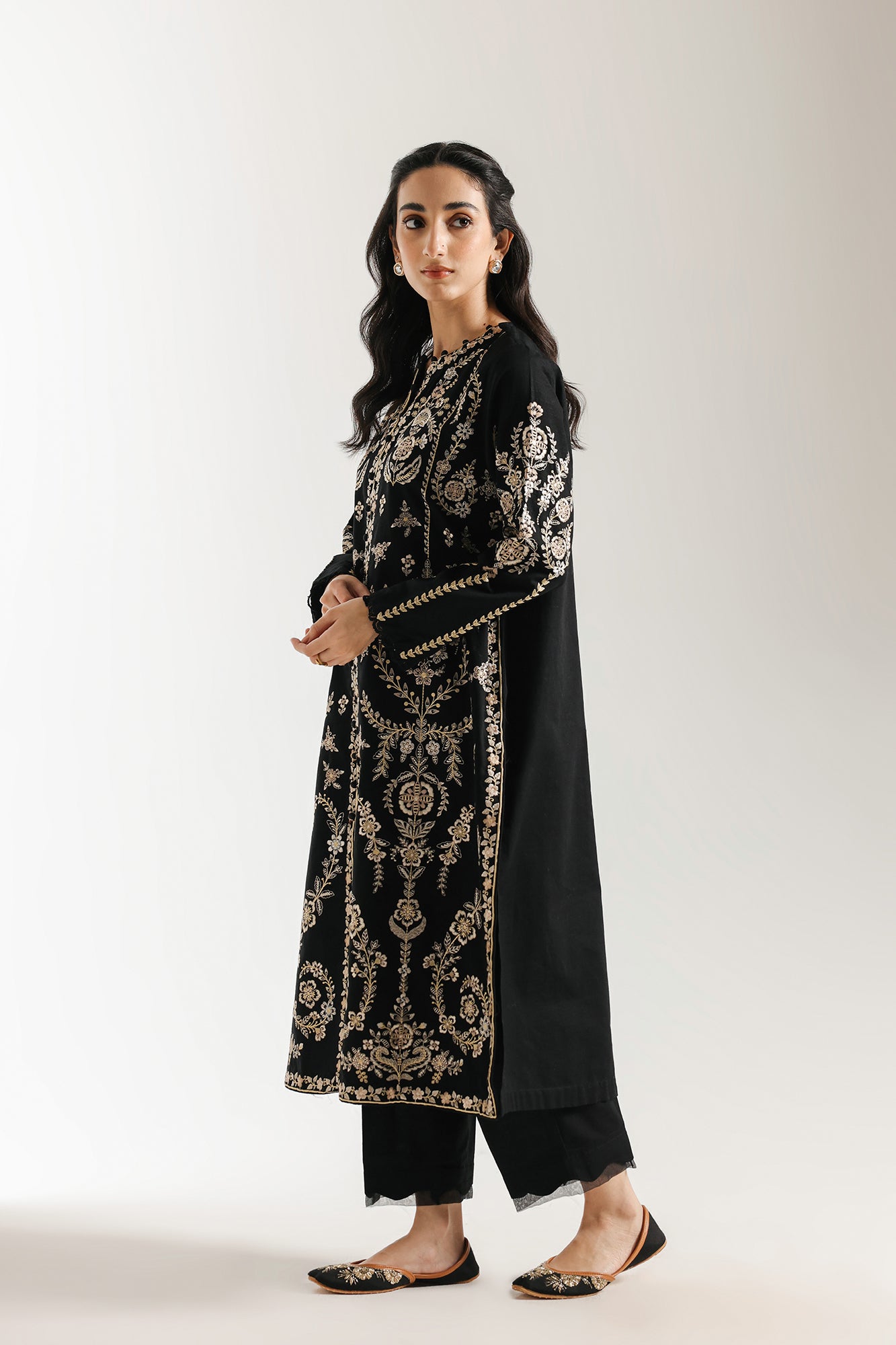 EMBROIDERED SUIT (E3603/103/902)