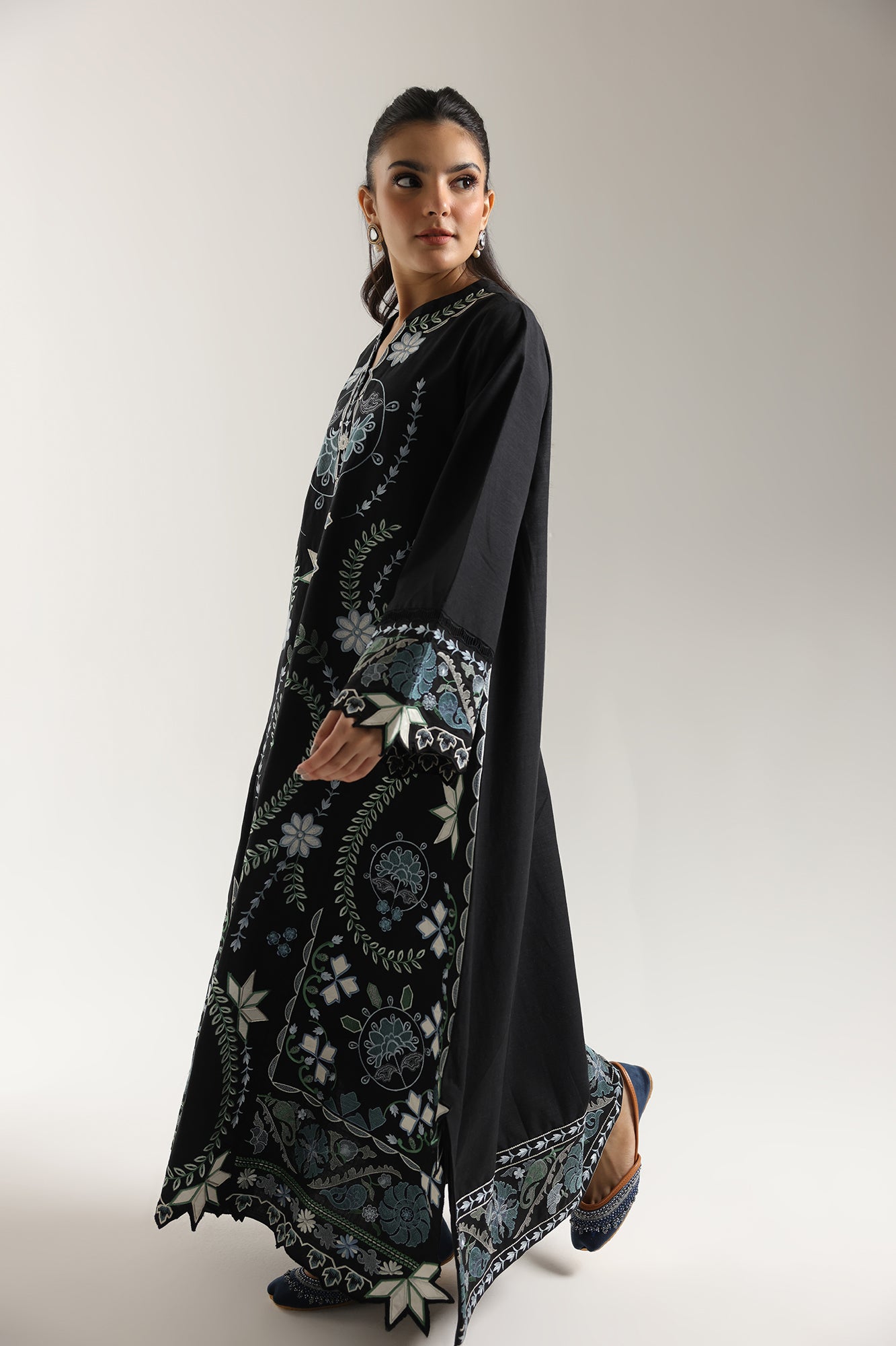 EMBROIDERED SHIRT (E3677/103/901)