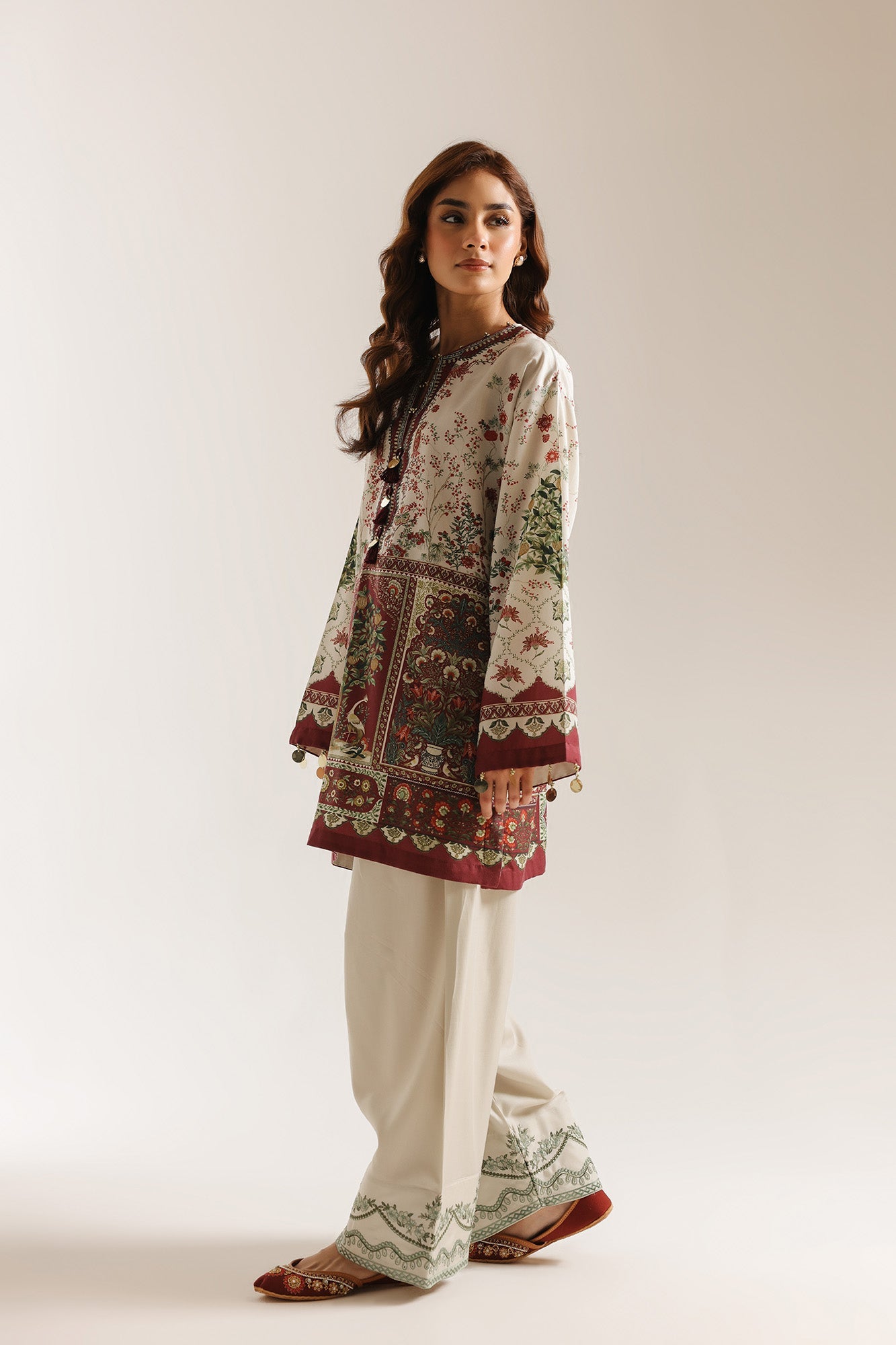 EMBROIDERED SUIT (E3701/103/129)