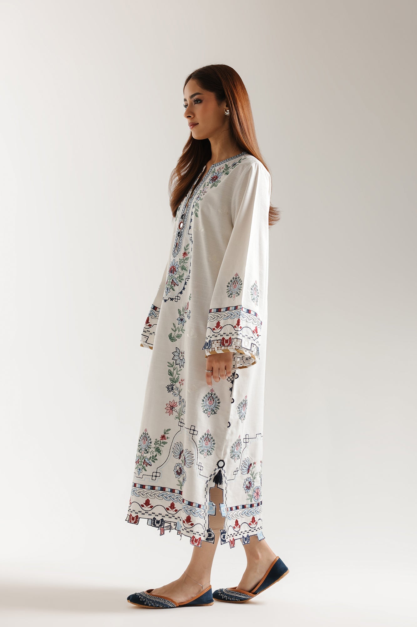 EMBROIDERED SHIRT (E3714/103/003)