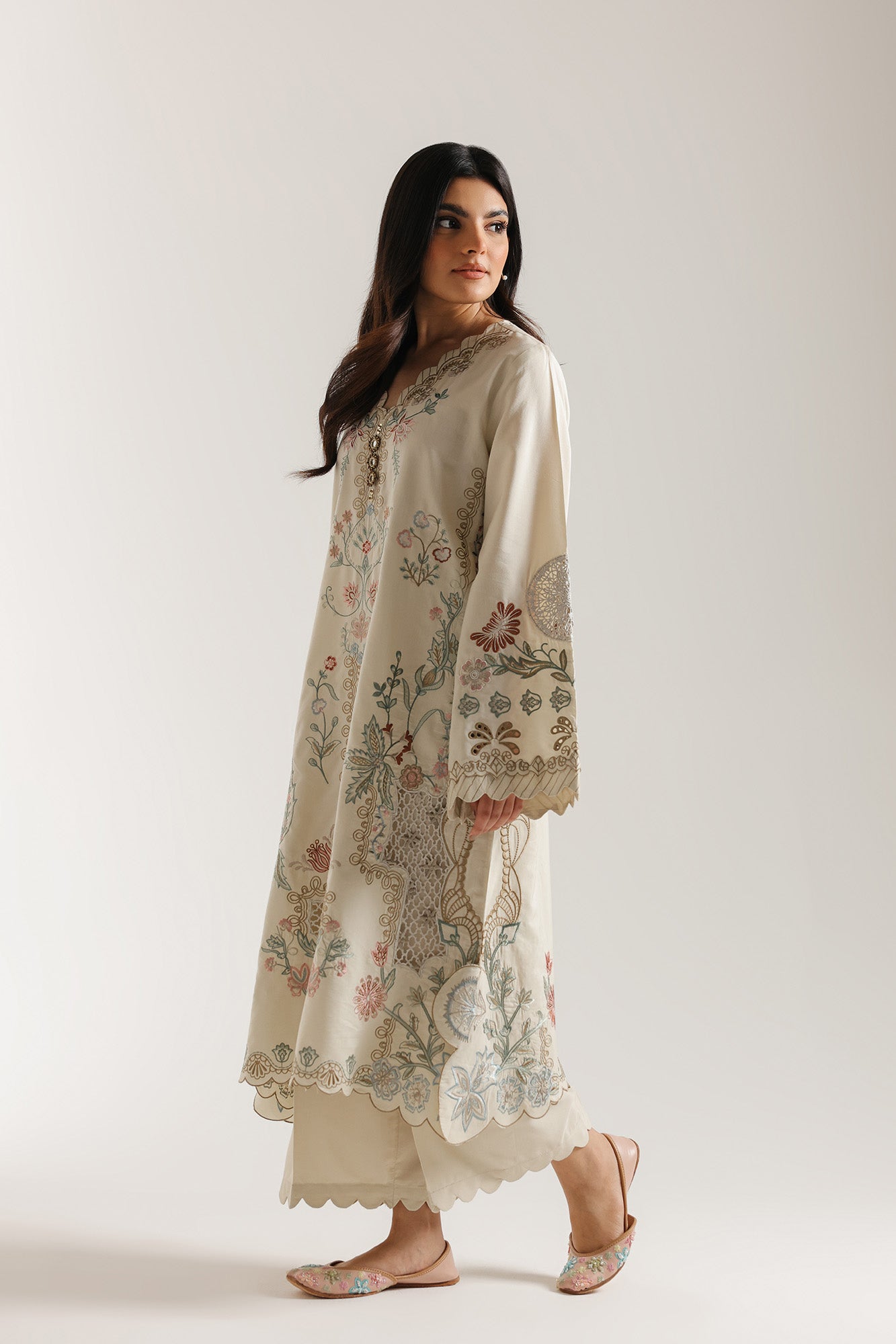 EMBROIDERED SUIT (E3802/103/006)