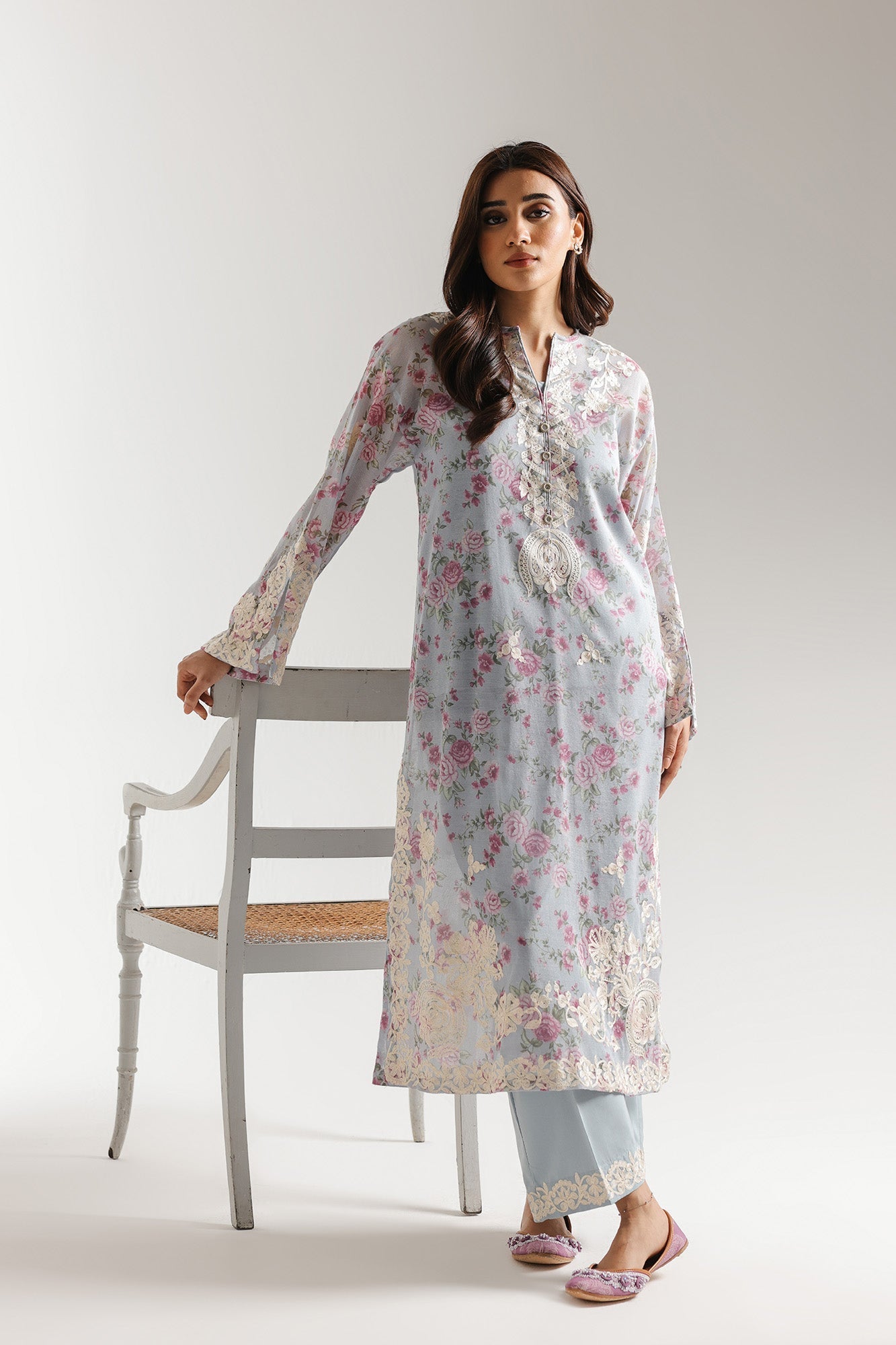 EMBROIDERED SUIT (E4000/103/636)