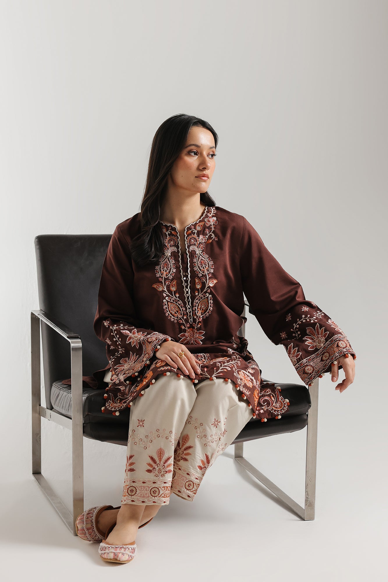 EMBROIDERED SUIT (E4018/103/203)