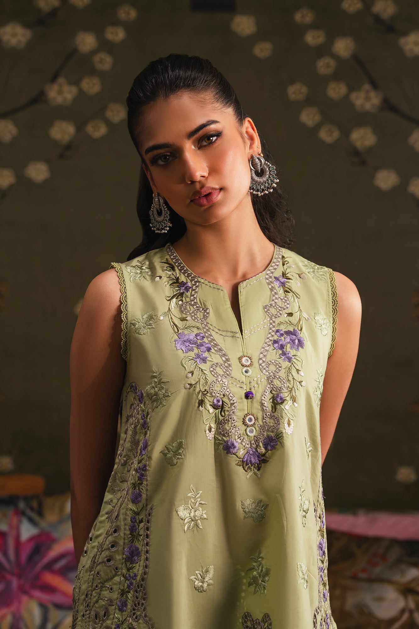 EMBROIDERED SUIT (E4058/103/127)