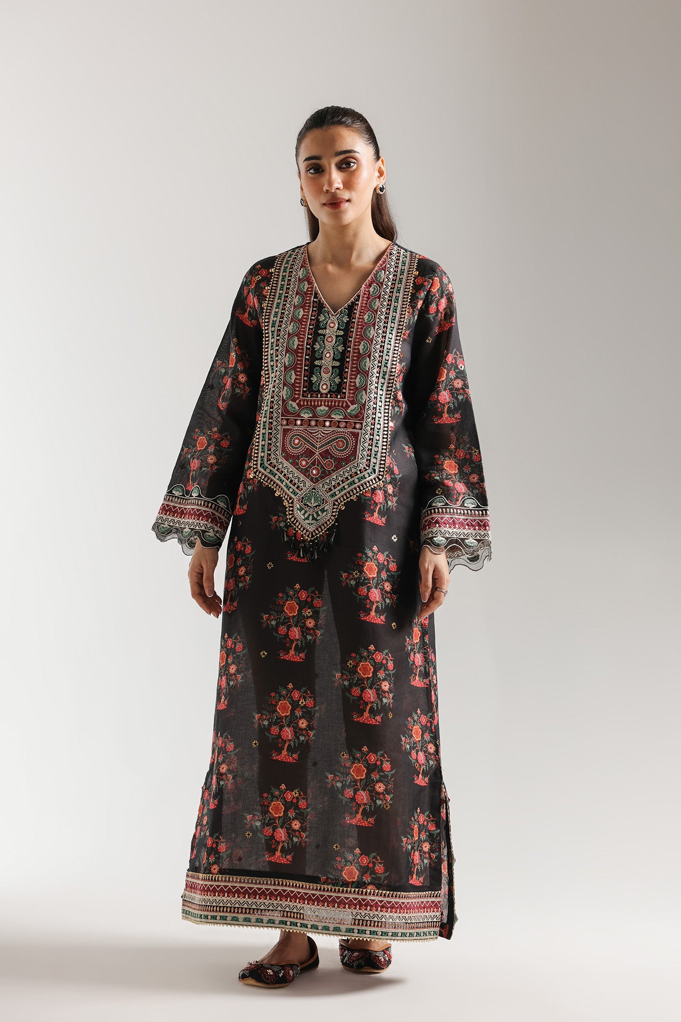 EMBROIDERED KAFTAN (E4097/103/902)