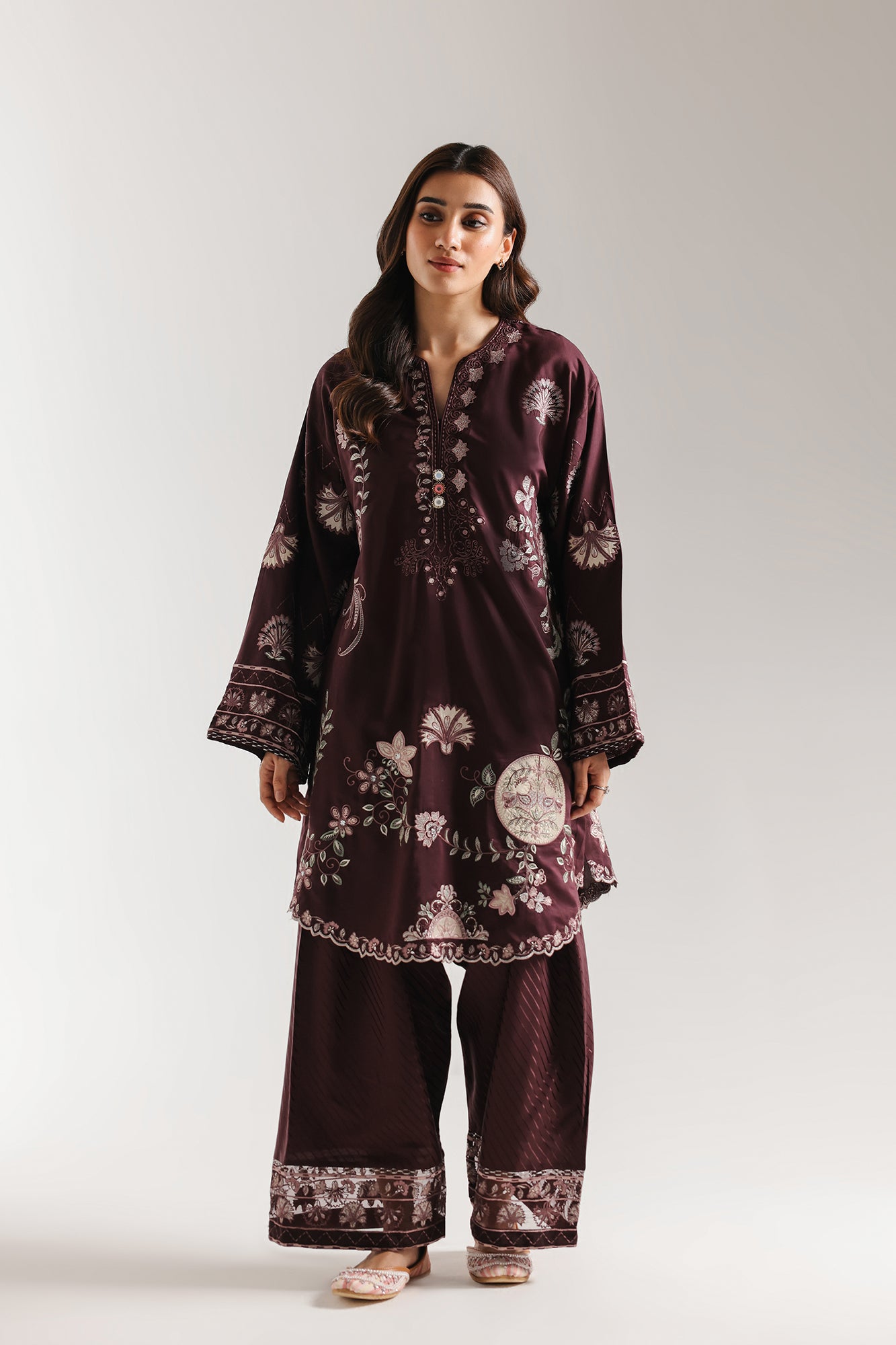 EMBROIDERED SUIT (E4103/103/802)