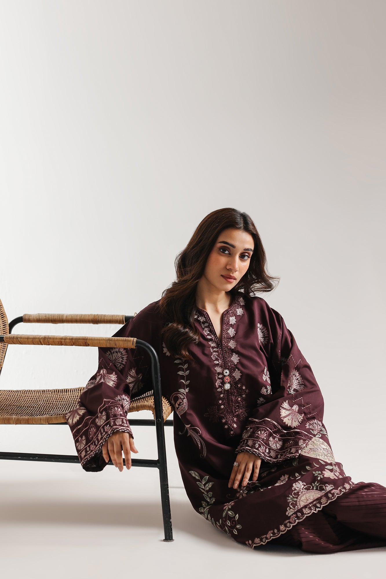 EMBROIDERED SUIT (E4103/103/802)