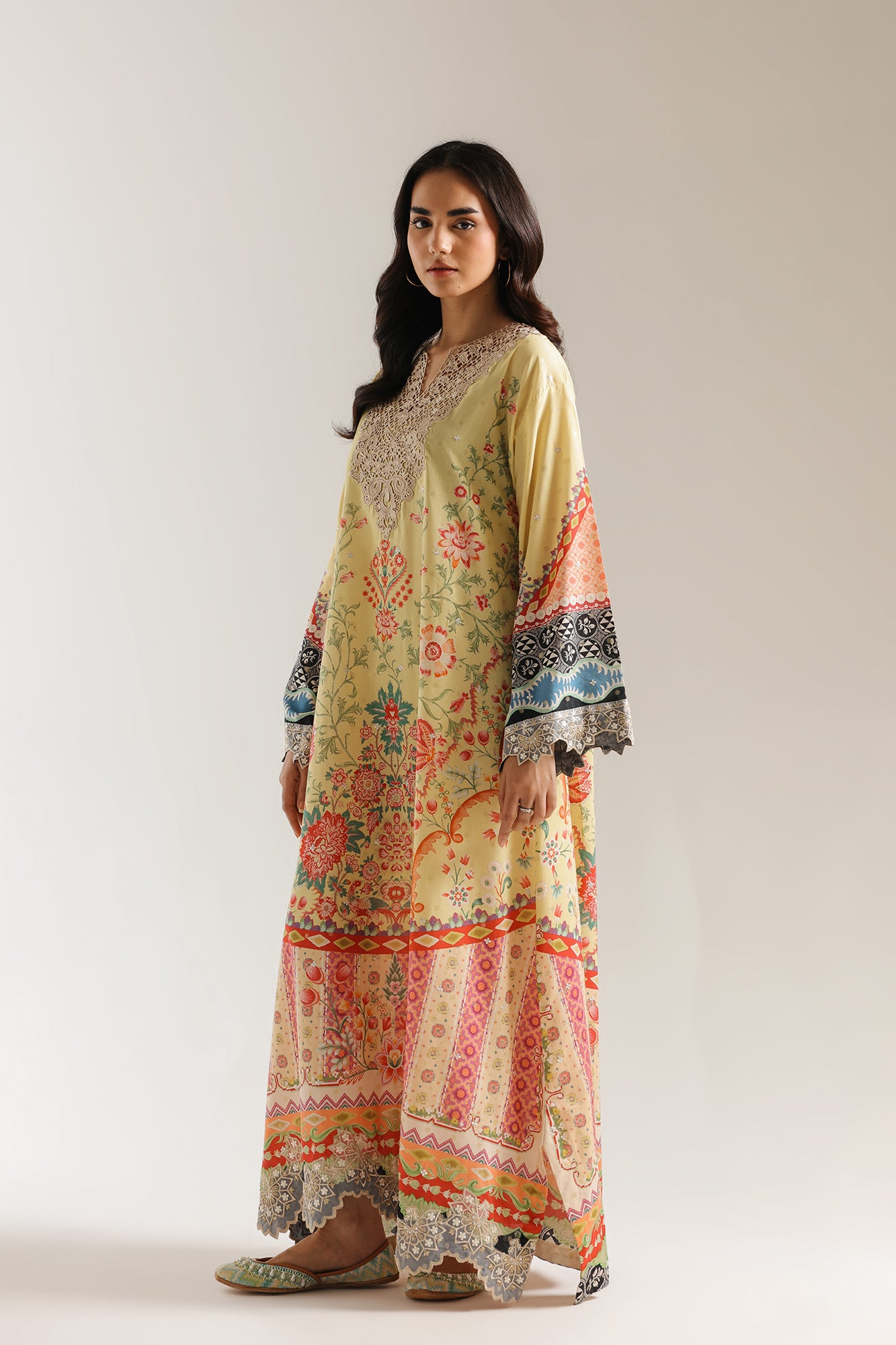 EMBROIDERED KAFTAN (E4119/103/105)