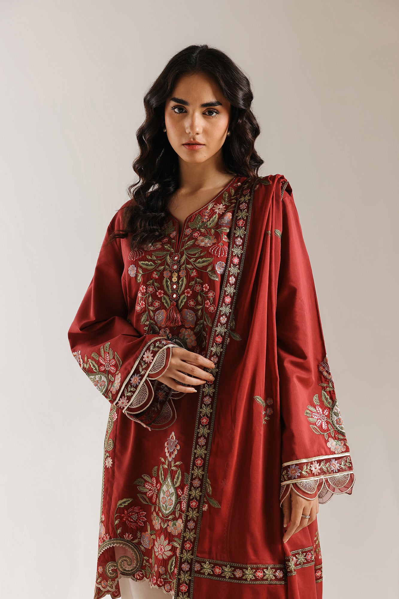 EMBROIDERED SUIT (E4137/103/414)