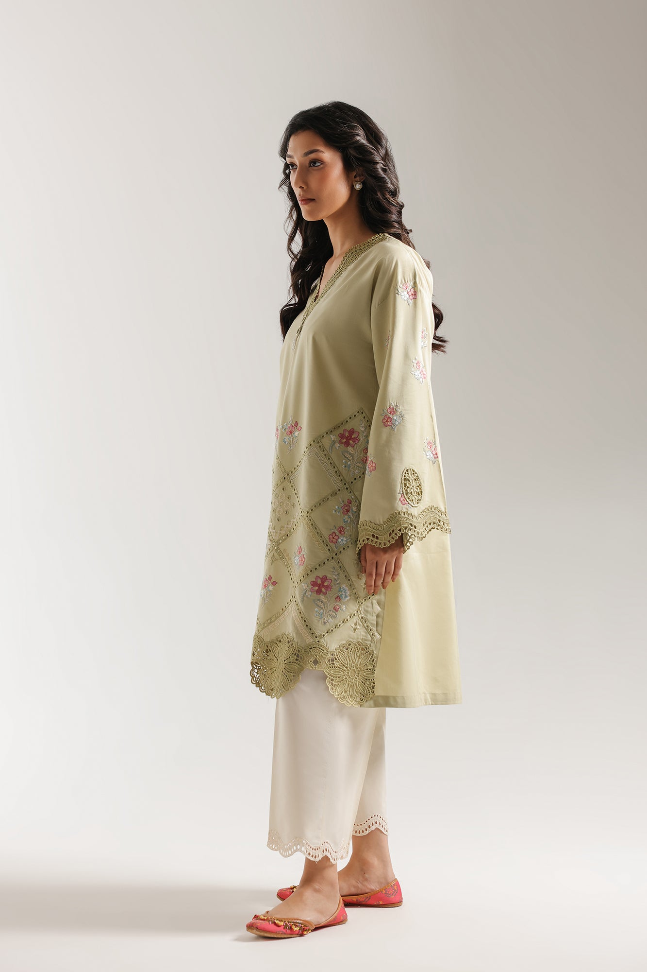 EMBROIDERED SUIT (E4144/103/126)