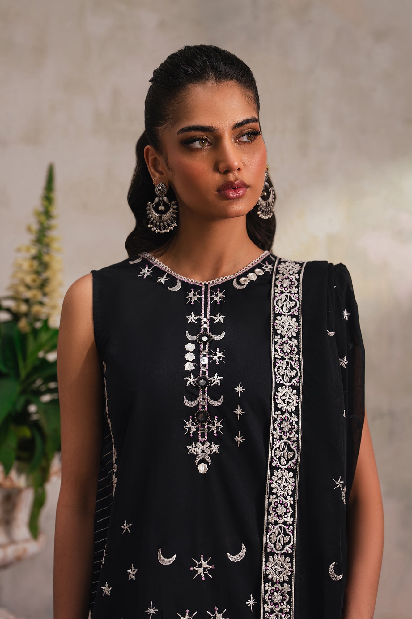 EMBROIDERED SUIT (E4153/103/901)