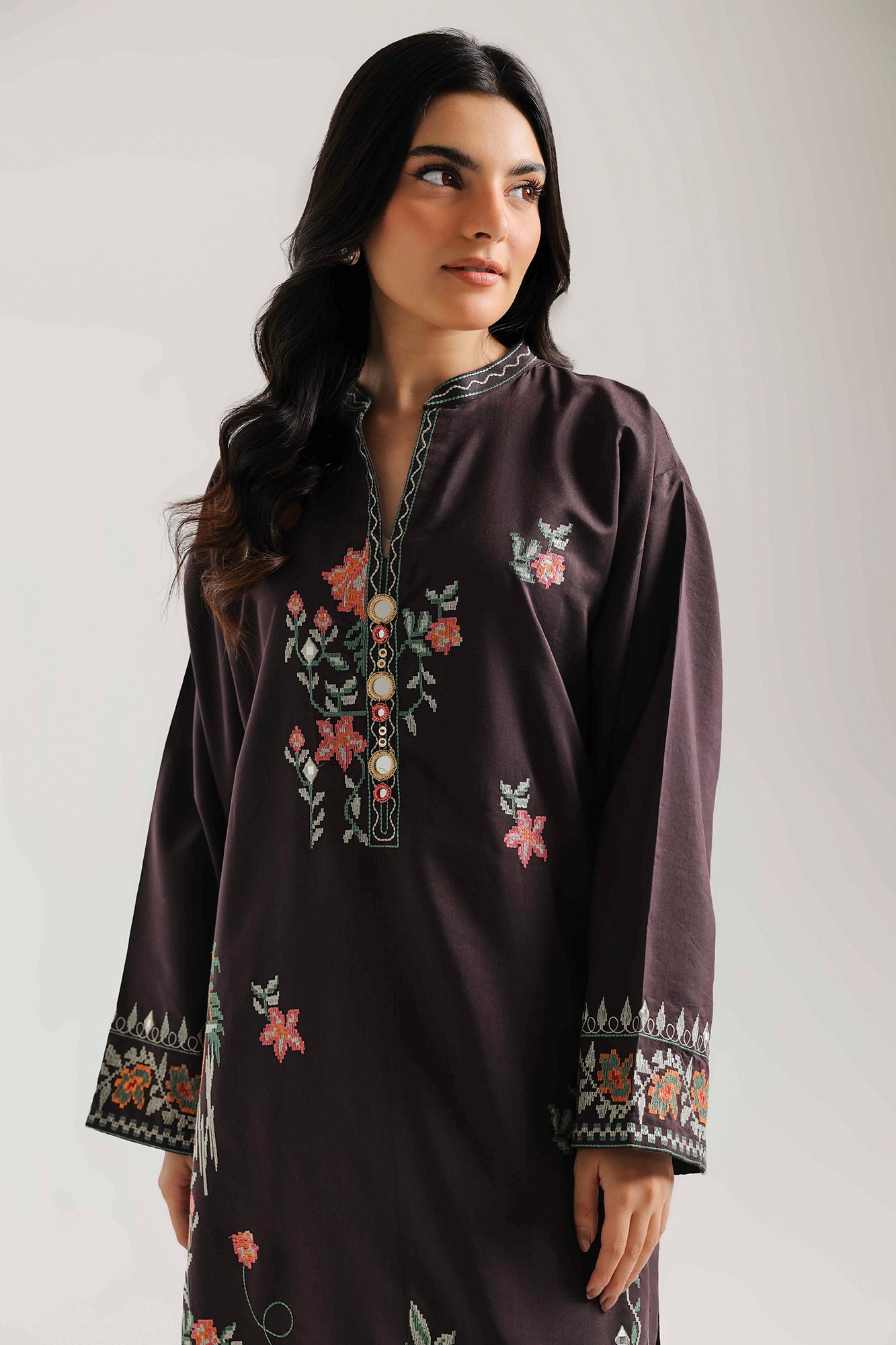 EMBROIDERED SUIT (E4160/103/517)
