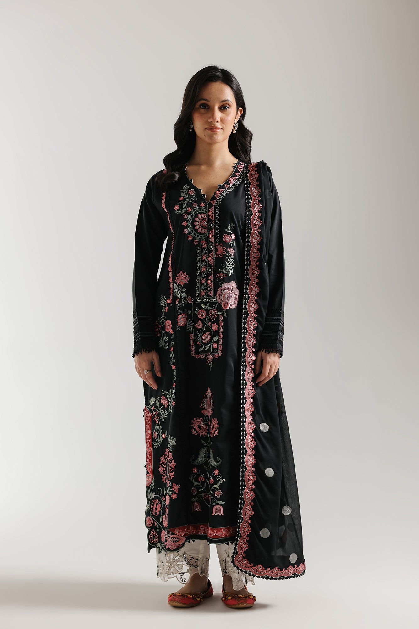 EMBROIDERED SUIT (E4168/103/902)