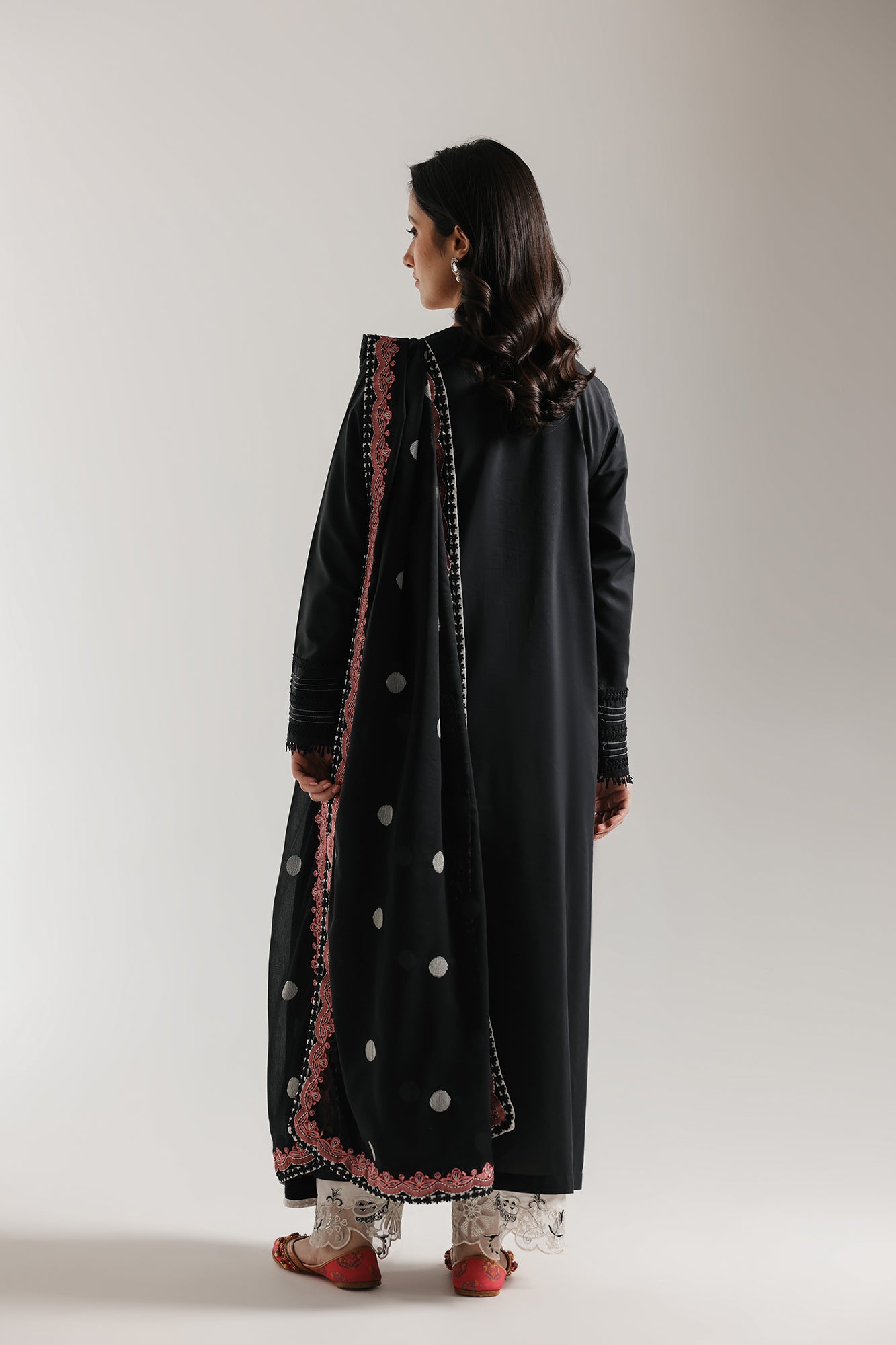 EMBROIDERED SUIT (E4168/103/902)