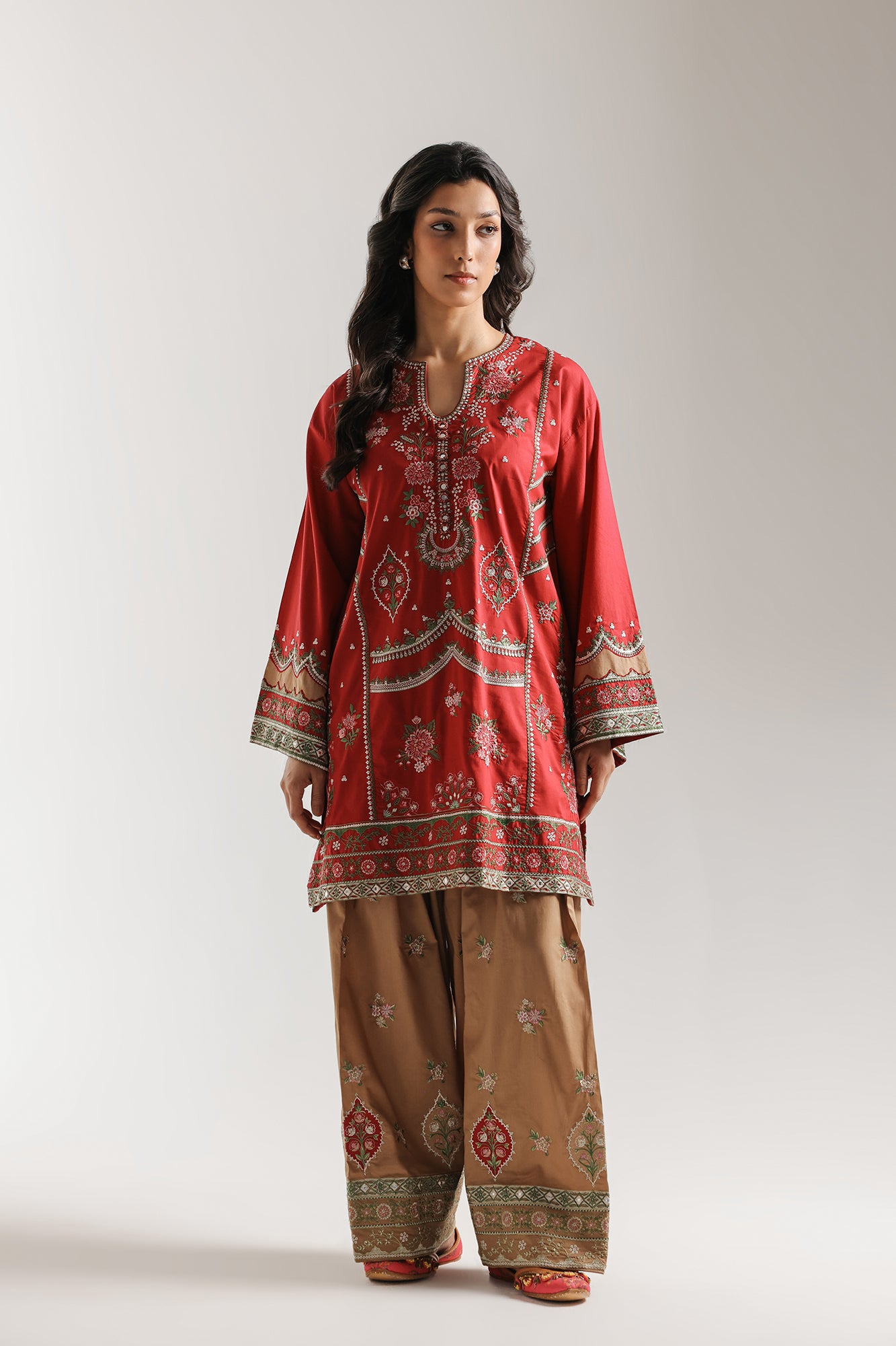 EMBROIDERED SUIT (E4195/103/306)