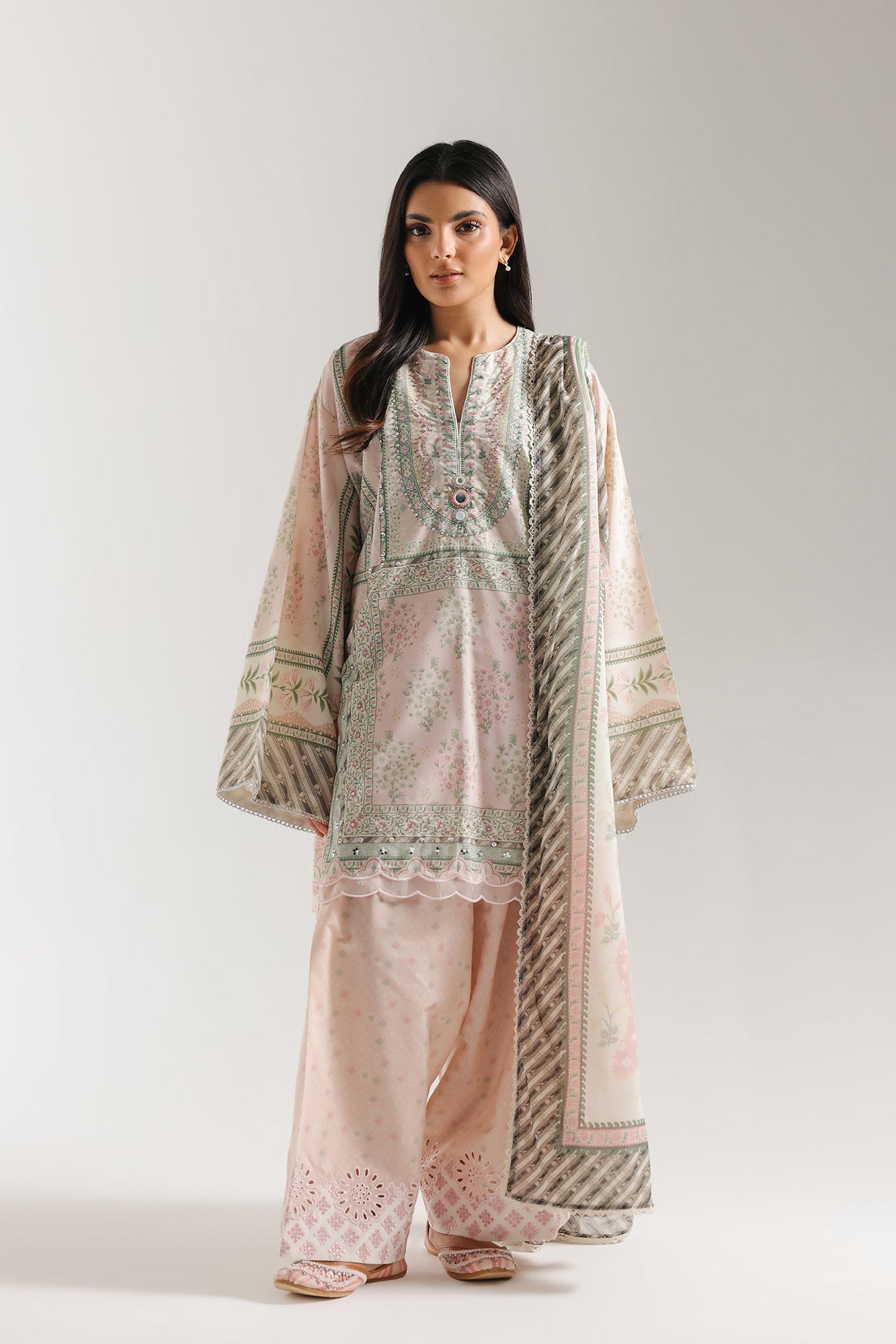 EMBROIDERED SUIT (E4207/103/413)