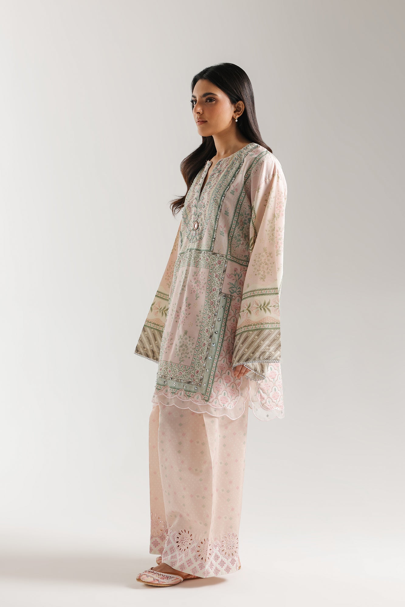EMBROIDERED SUIT (E4207/103/413)